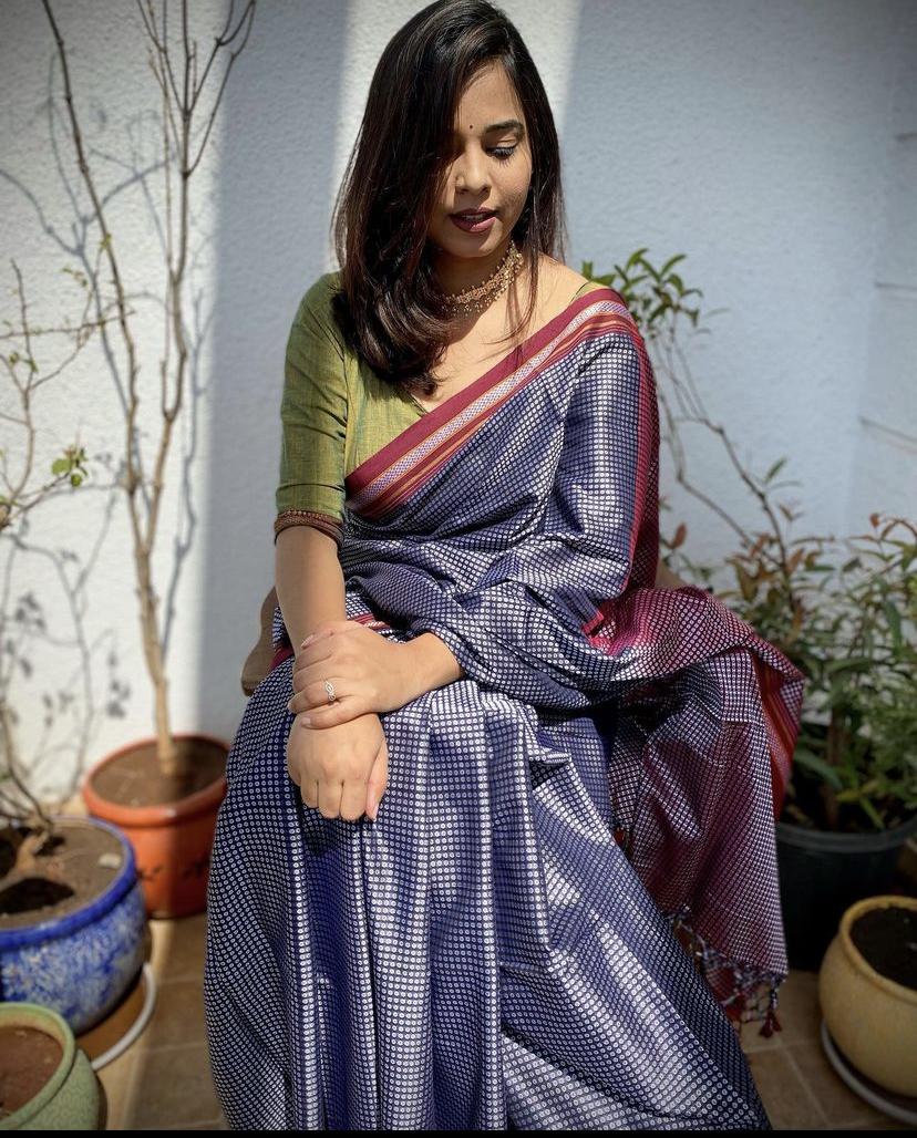 Chikki contrast pallu khun saree