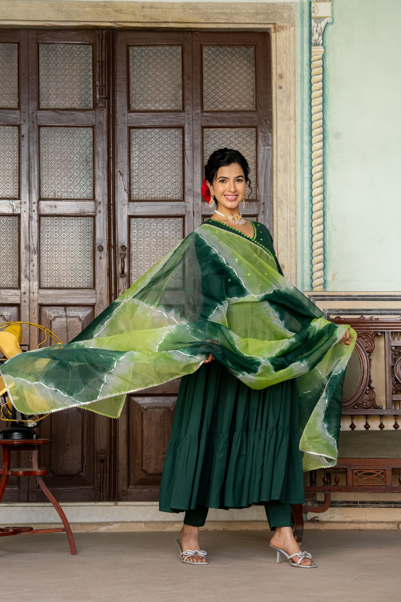 OLIVE REDIANCE EMBROIDERY SUIT SET