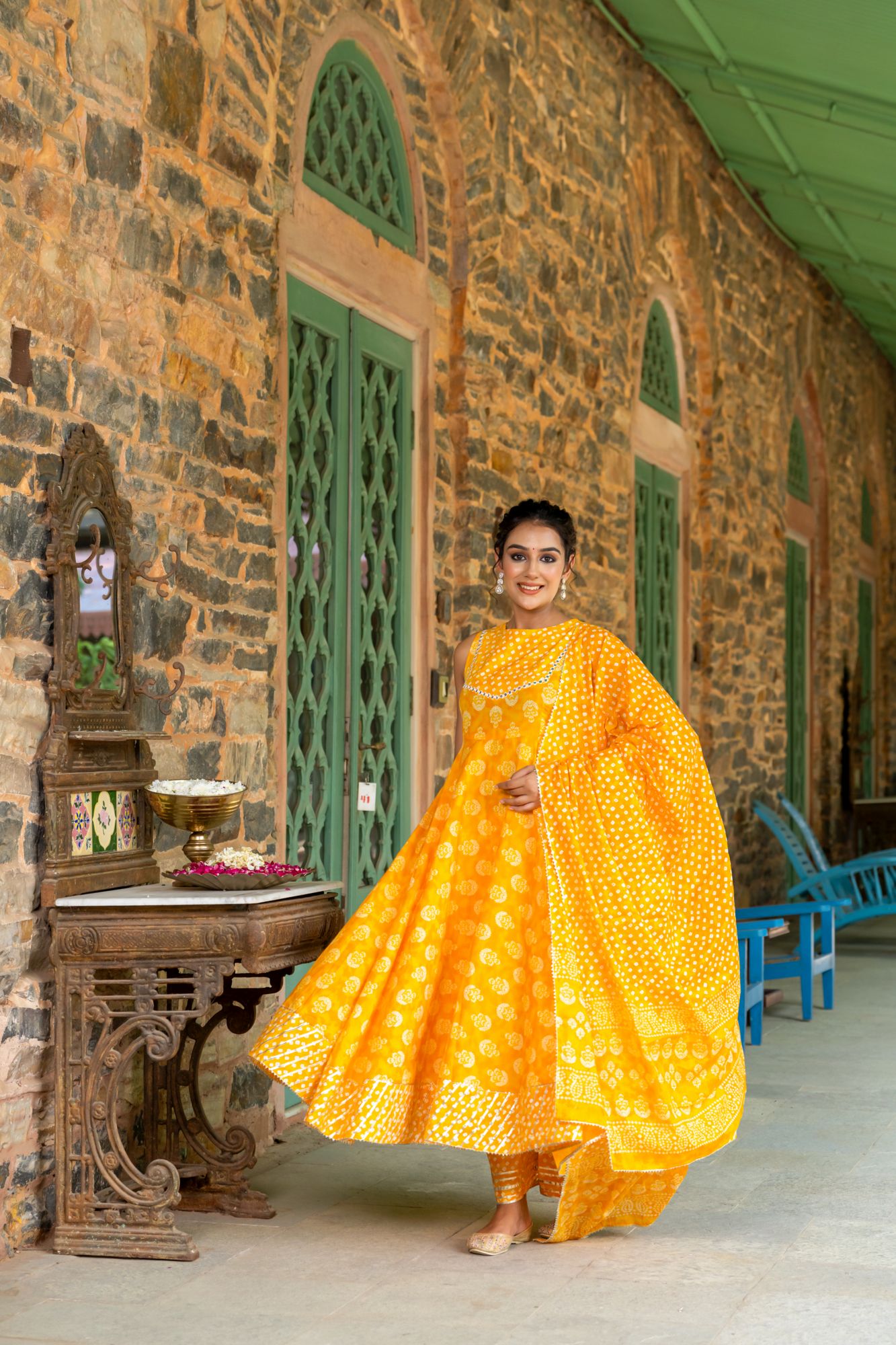 YELLOW GLOW MIRROR ANARKALI SET