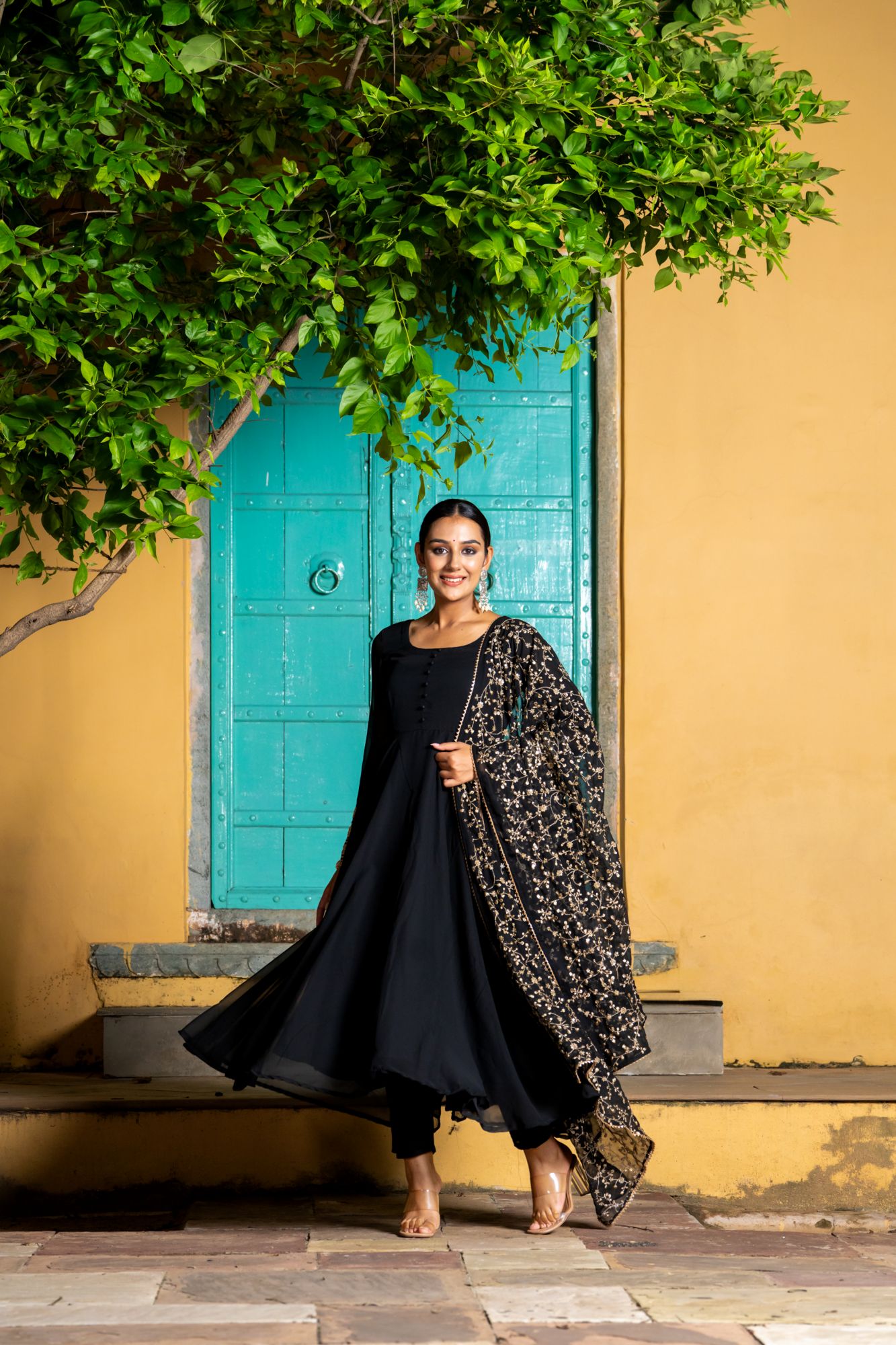 BLACK ZARI SPLENDOR ANARKALI SET
