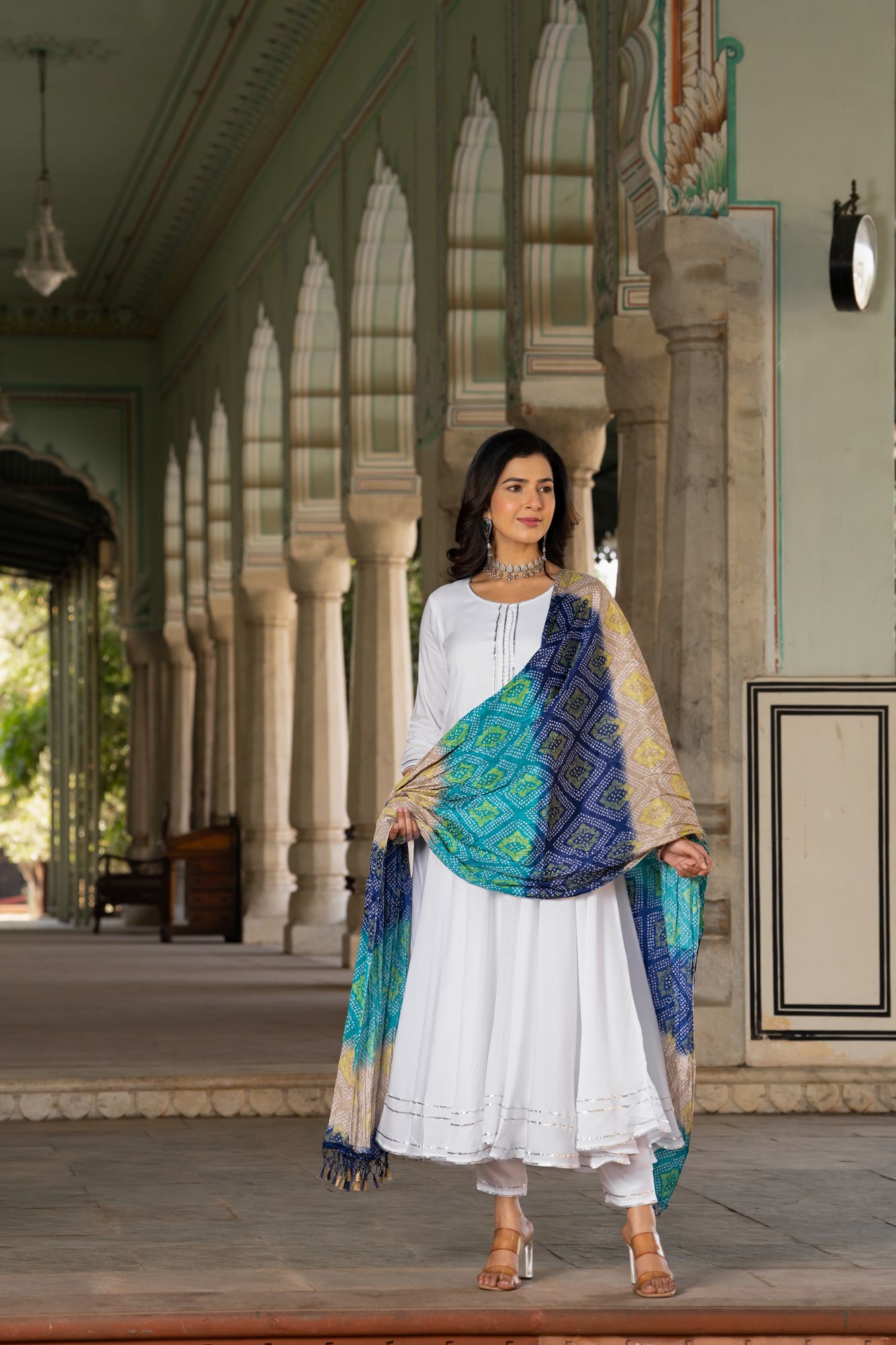 WHITE FLARED SUIT SET