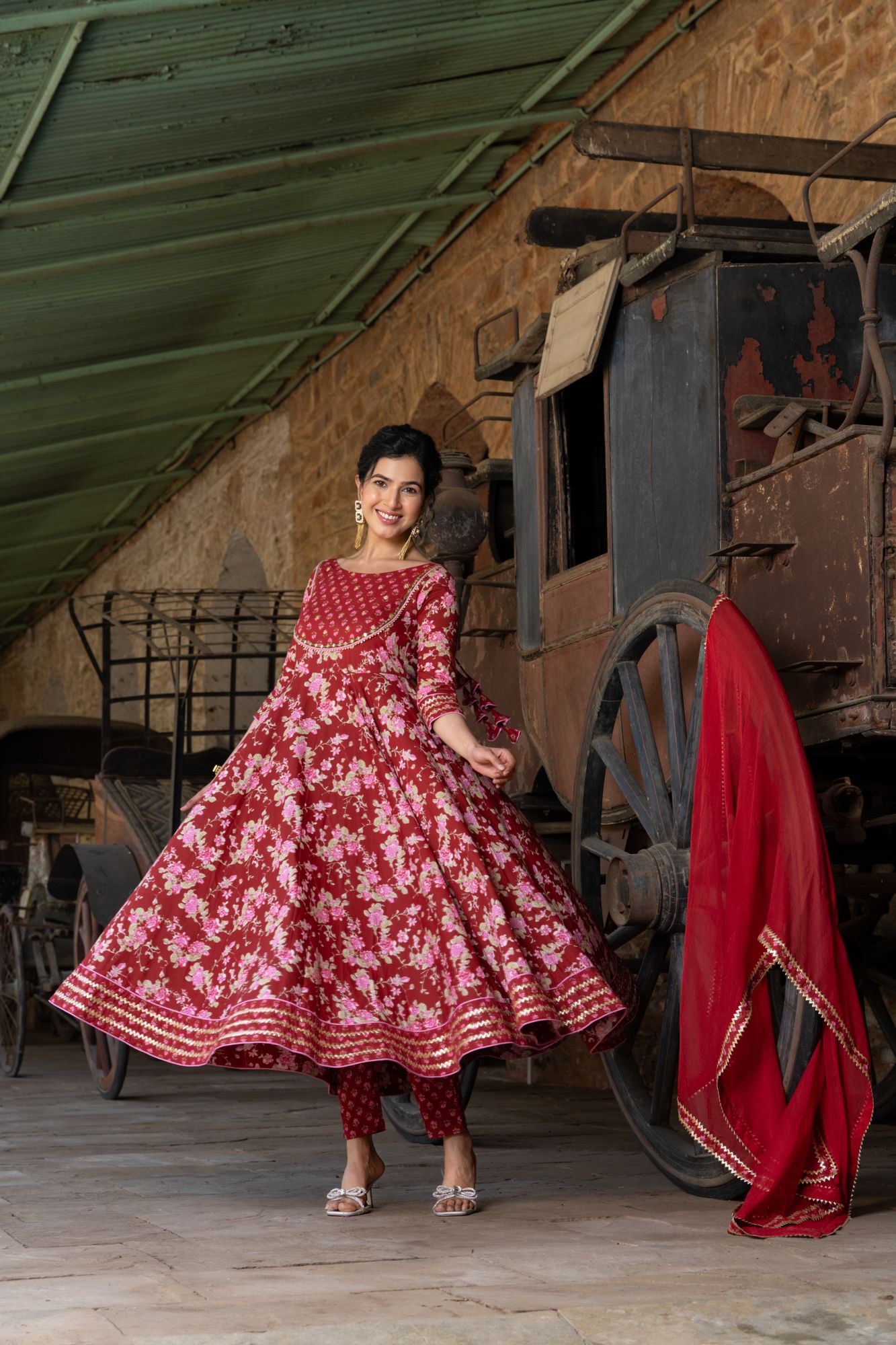 LUXE REFLECTIONS SUIT SET