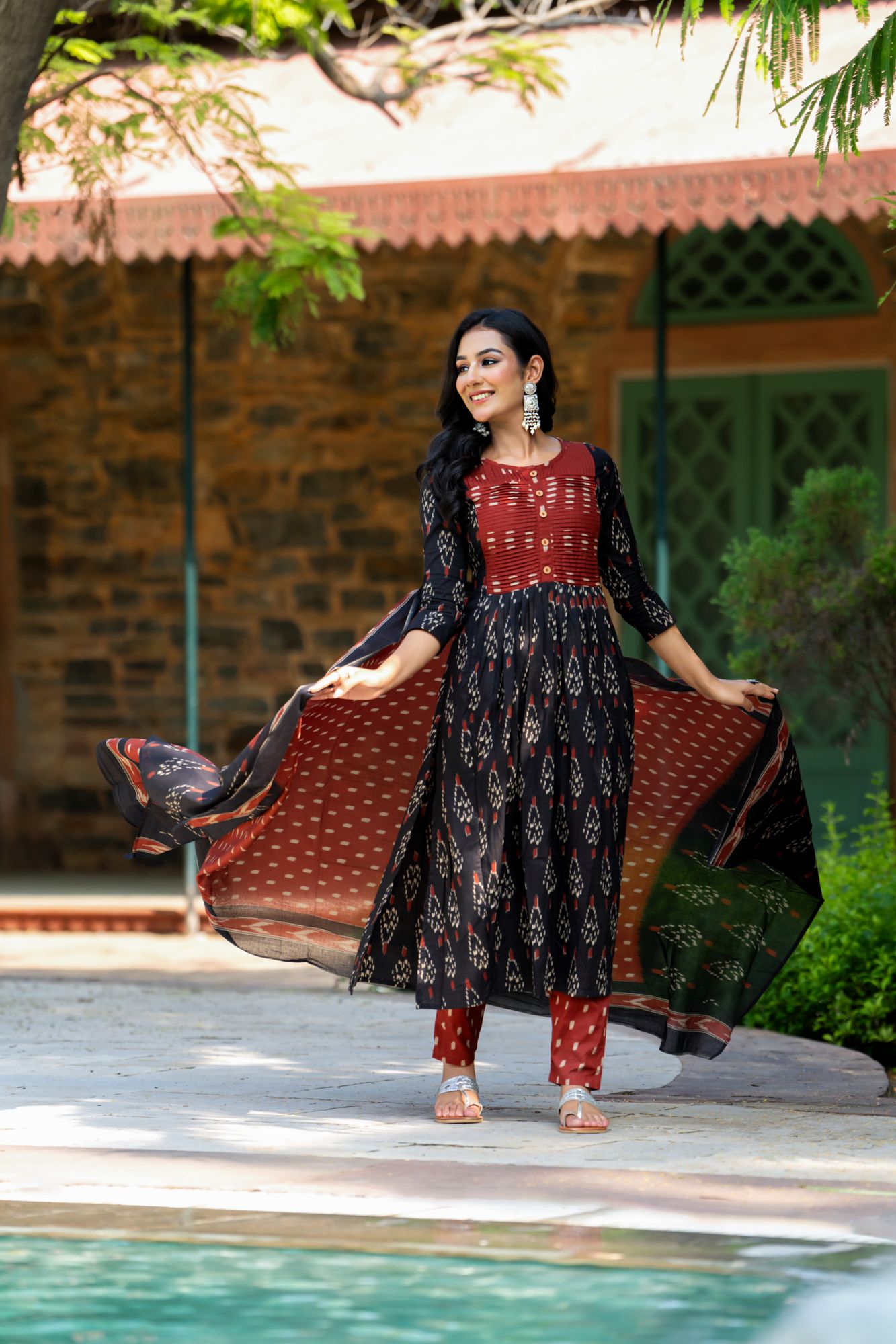 BLACK MODERN FLAIR KURTA SET