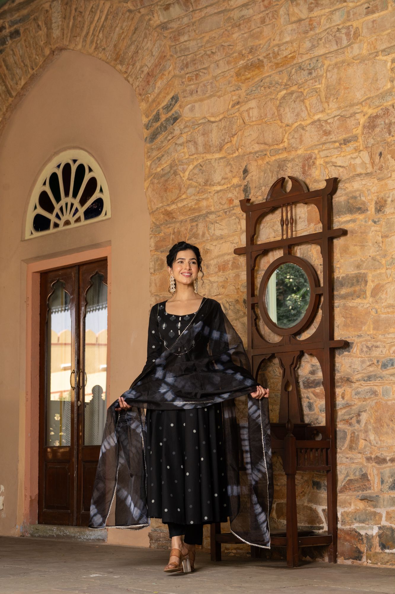 COTTON ETHEREAL NOIR SUIT SET