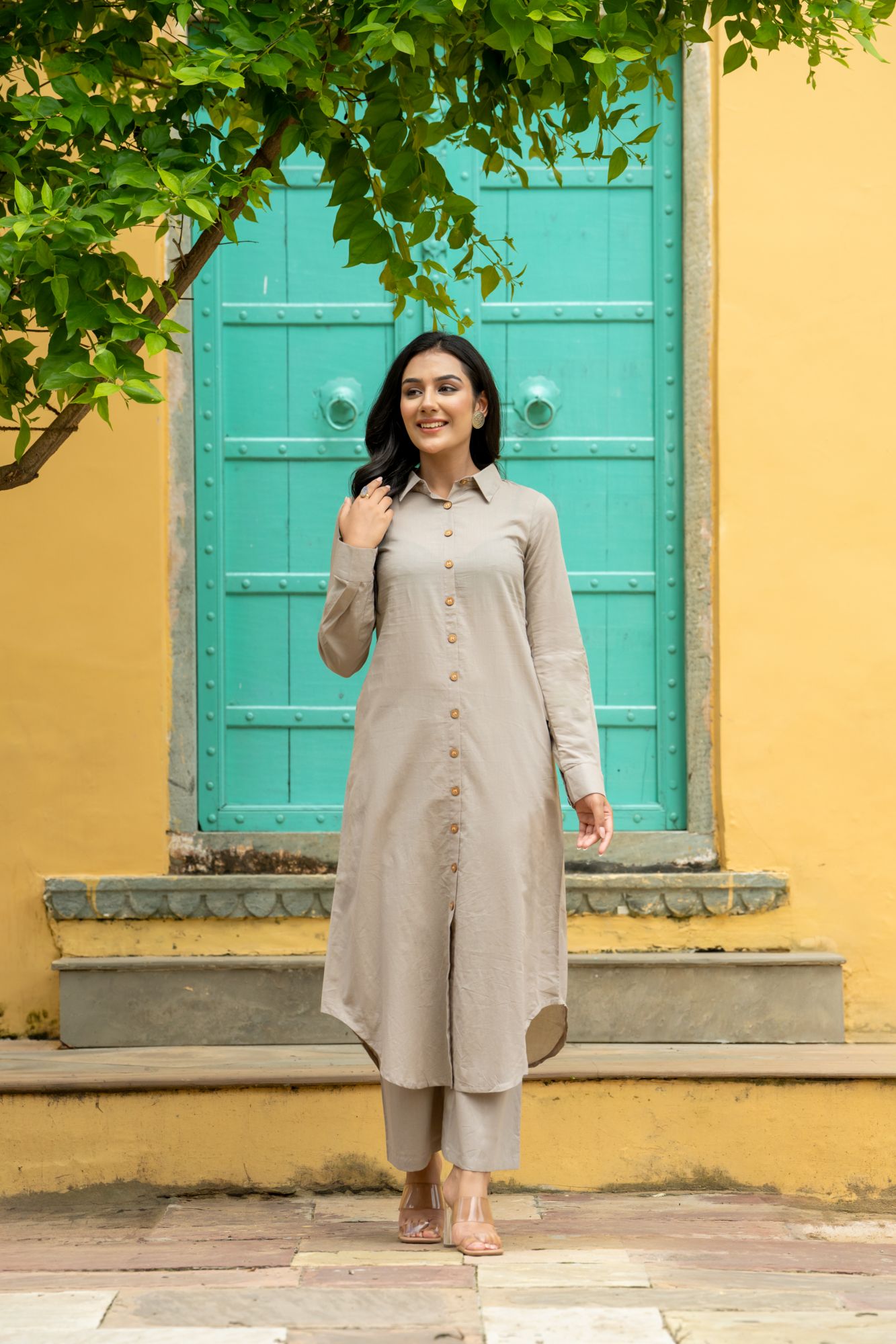 MODERN ELEGANCE GREY KURTA SET