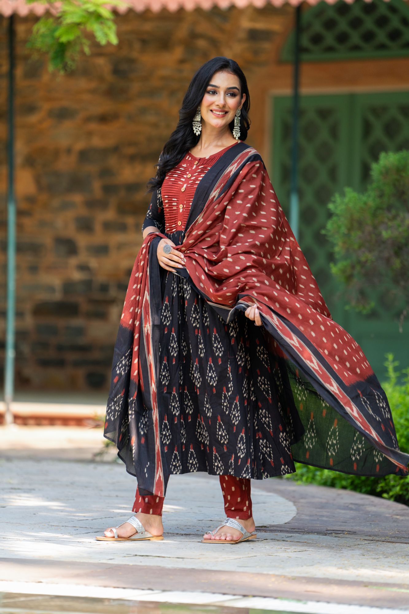 BLACK MODERN FLAIR KURTA SET