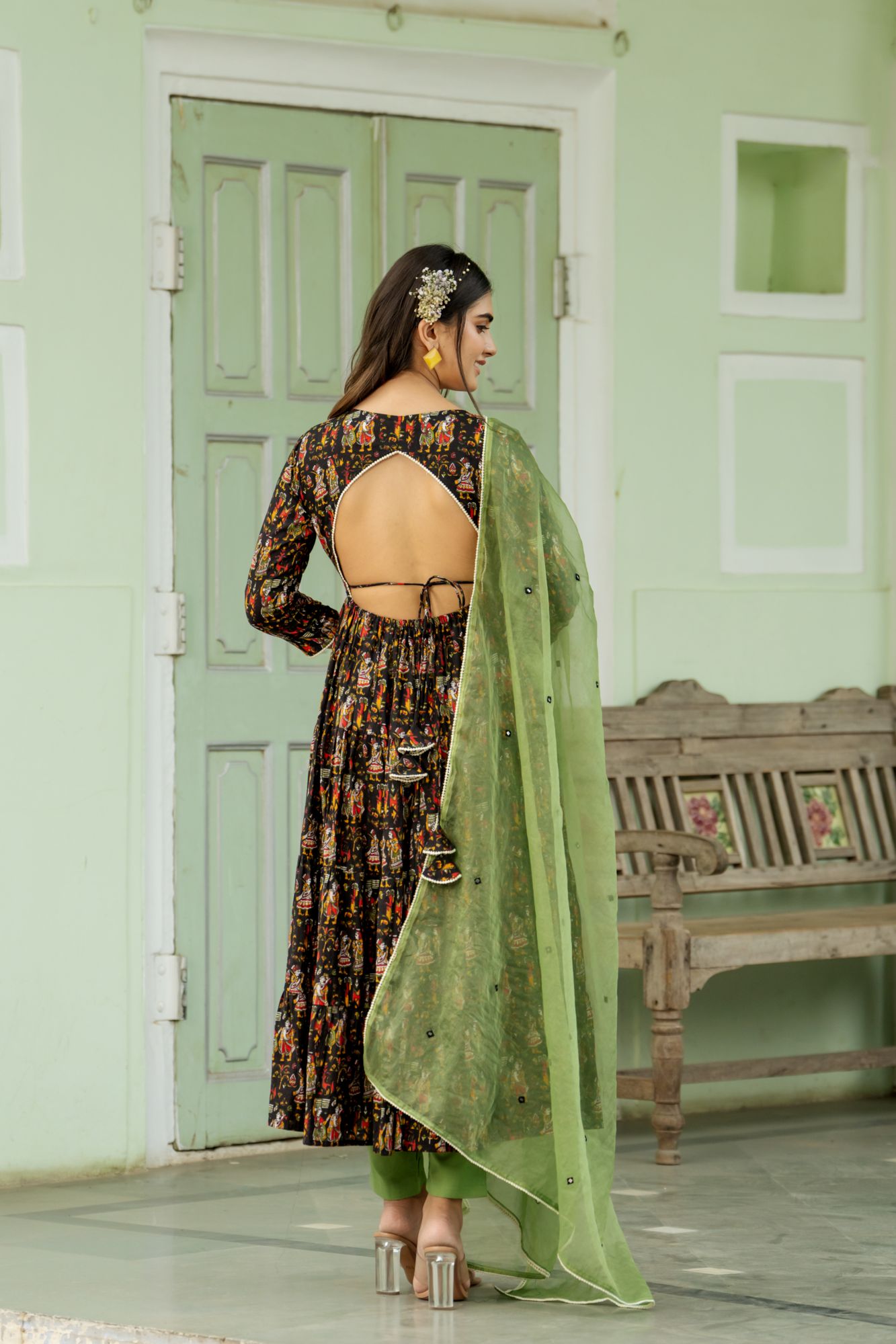 MAJESTIC BLACK REGALIA SUIT SET