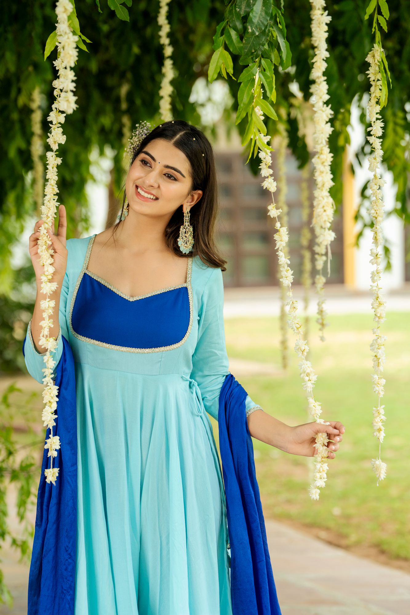 OPULENCE BLUE LACE SUIT SET