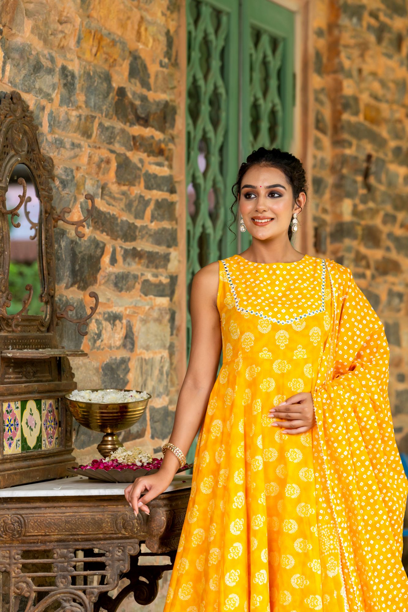 YELLOW GLOW MIRROR ANARKALI SET