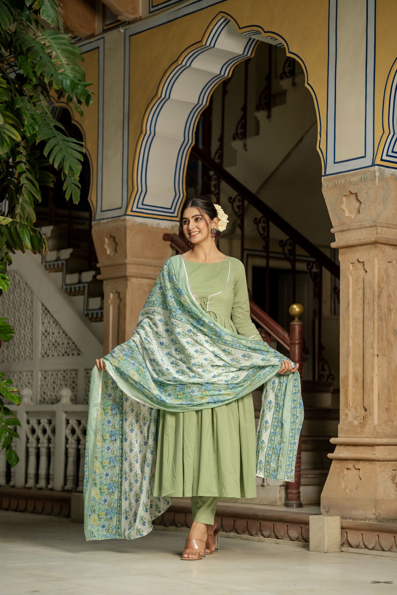 CLASSIC OLIVE CHARM SUIT SET