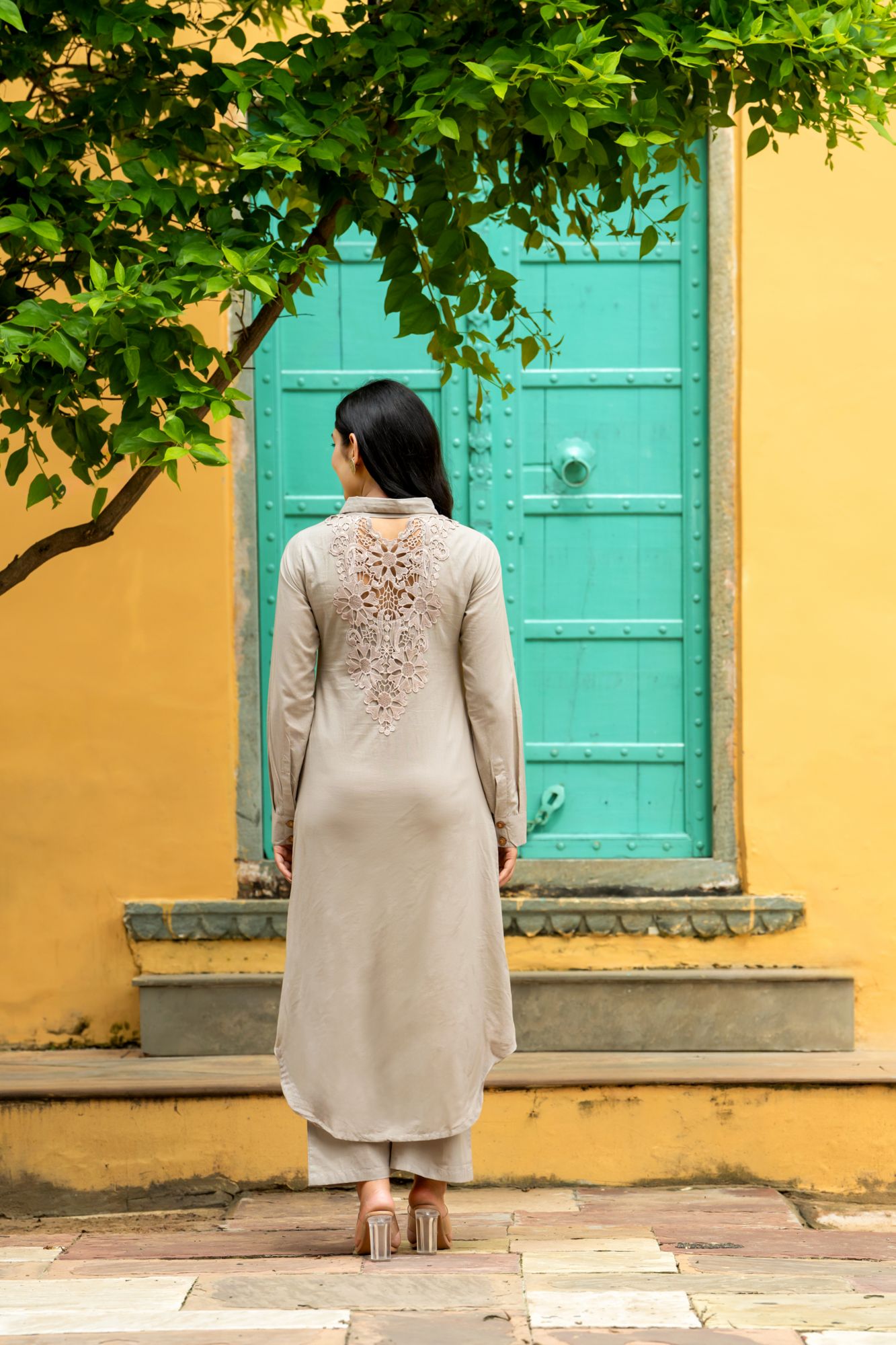 MODERN ELEGANCE GREY KURTA SET