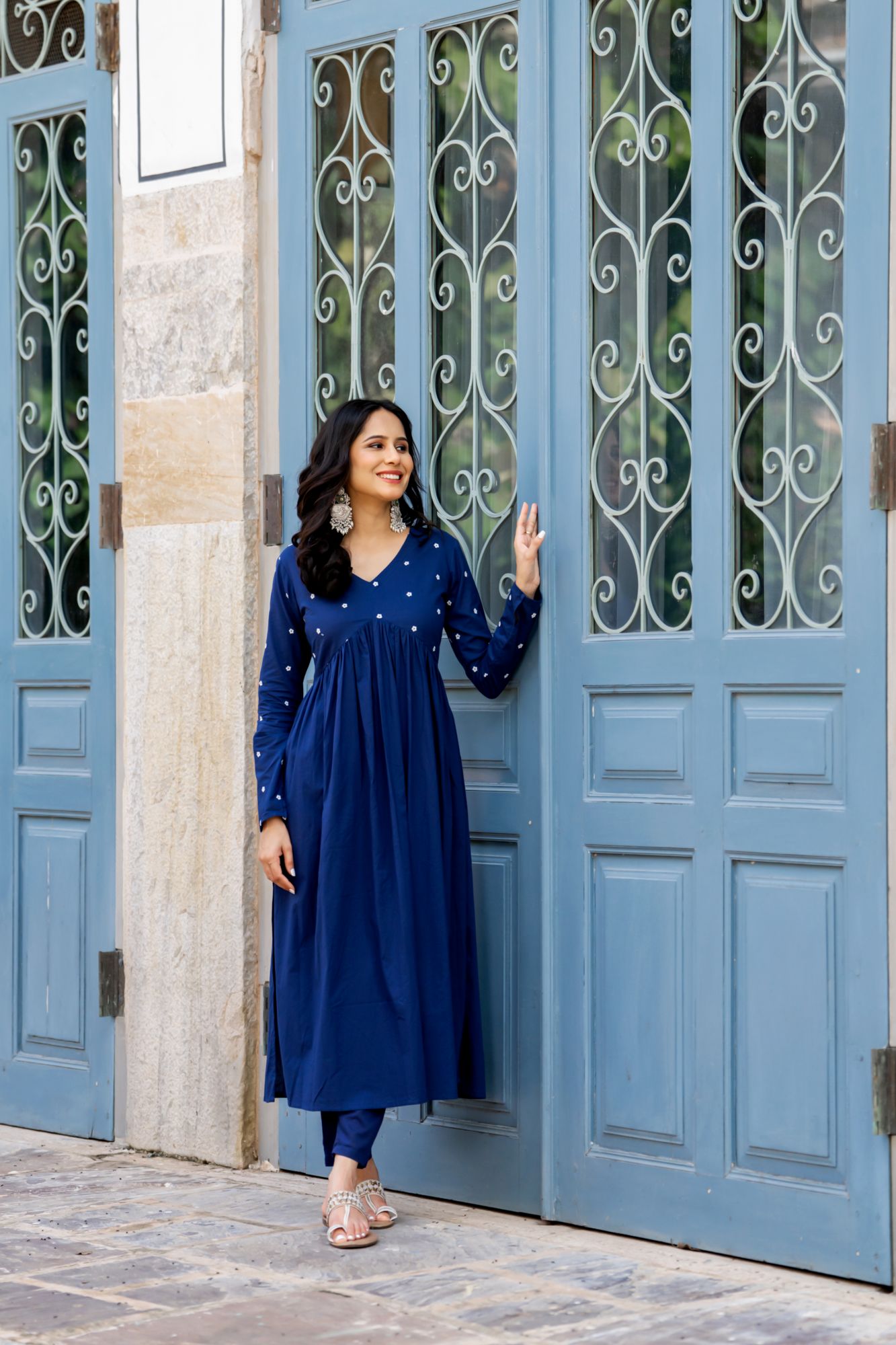 NAVY EMBROIDERY KURTA SET