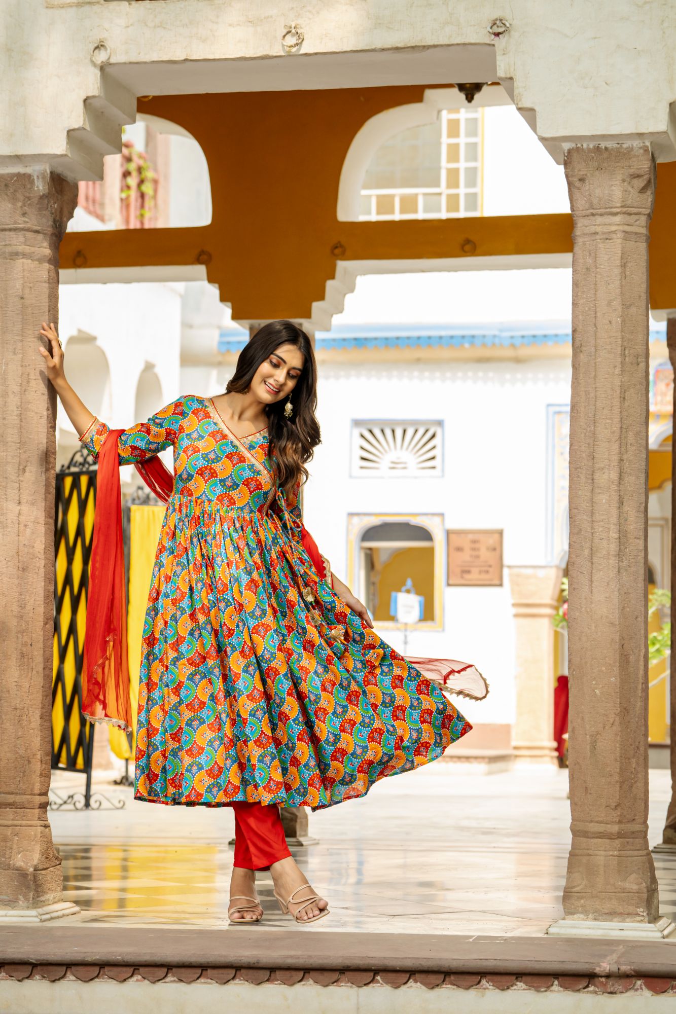 RADIANT MULTIHUED SUIT SET