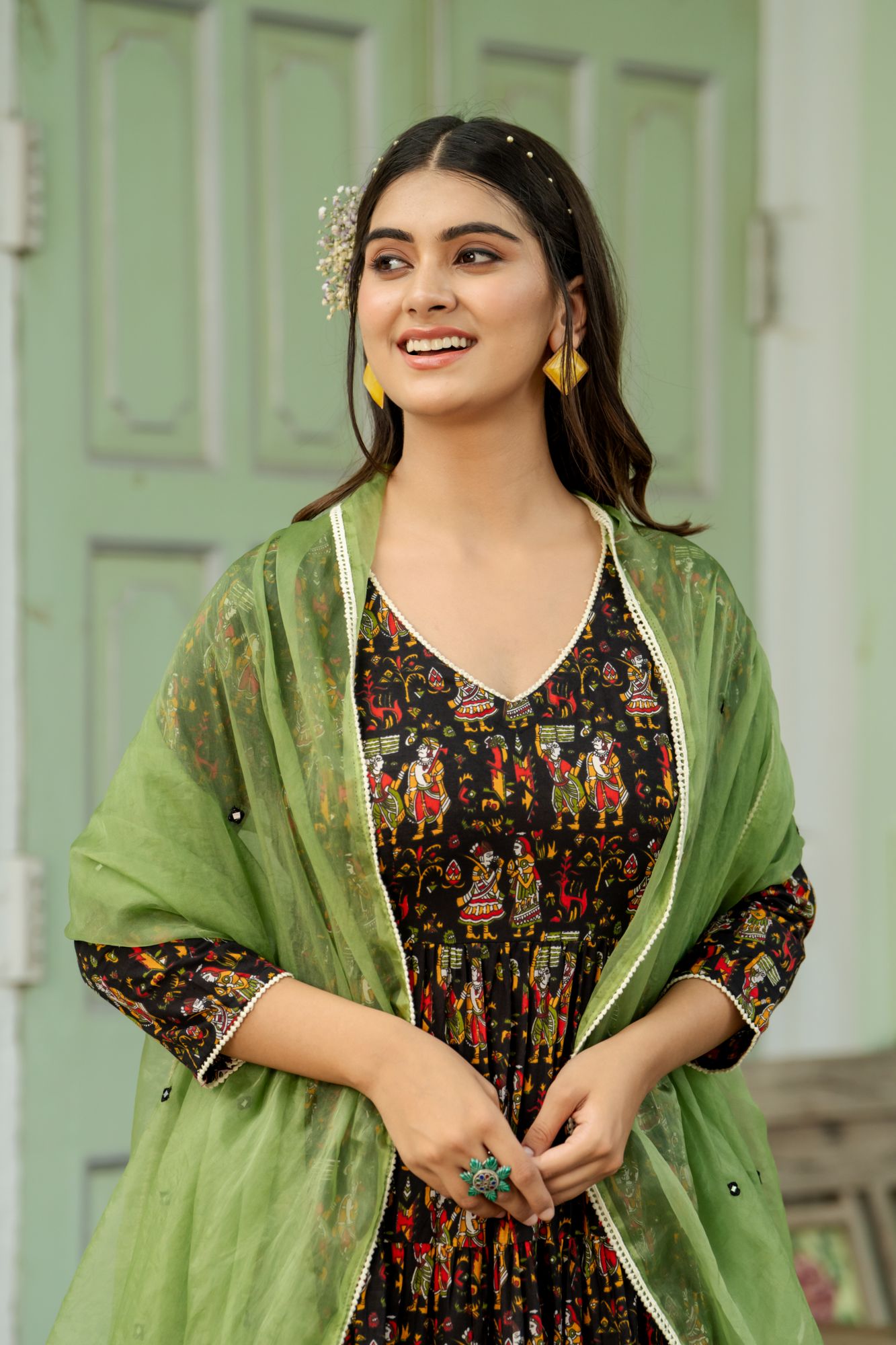 MAJESTIC BLACK REGALIA SUIT SET