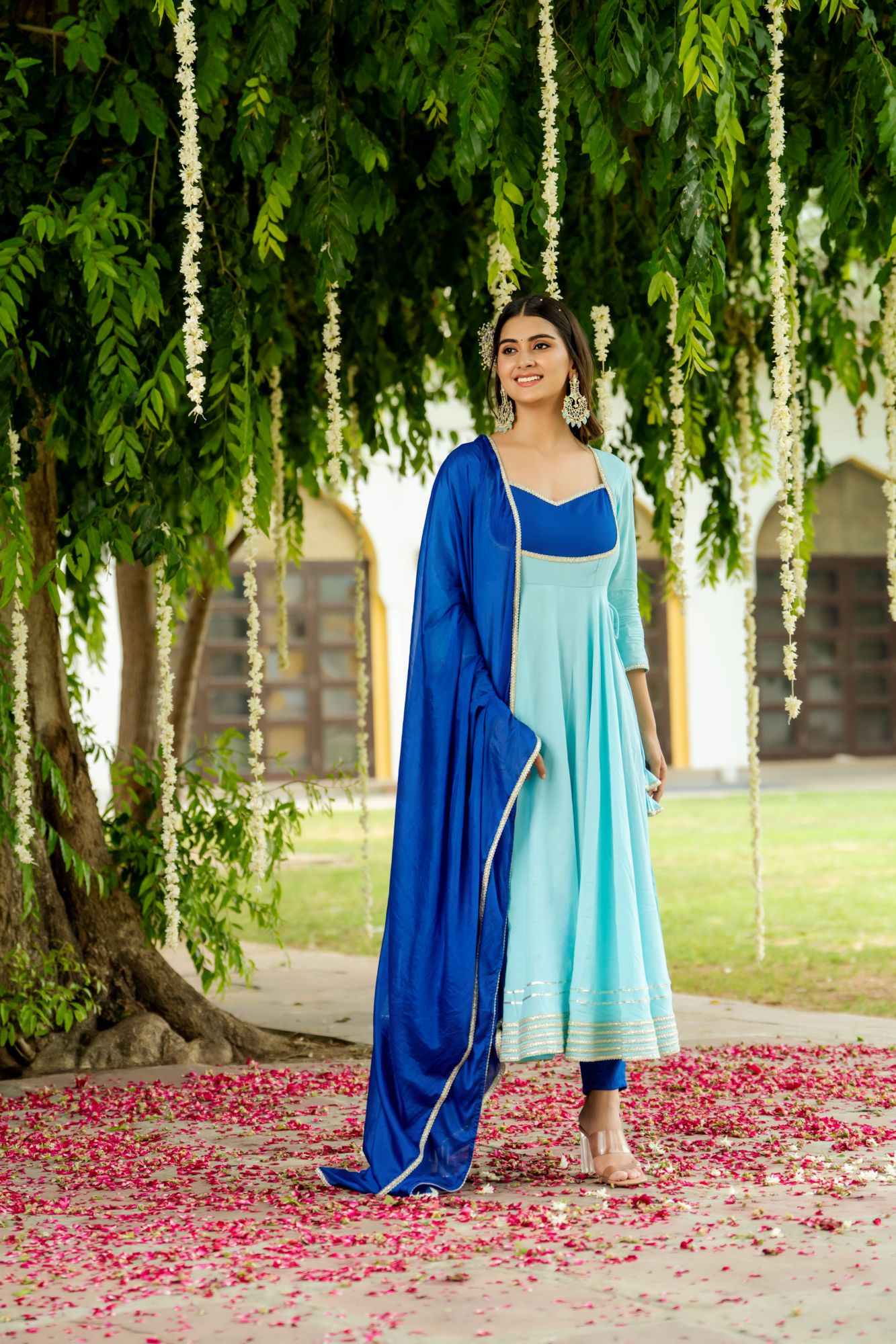 OPULENCE BLUE LACE SUIT SET