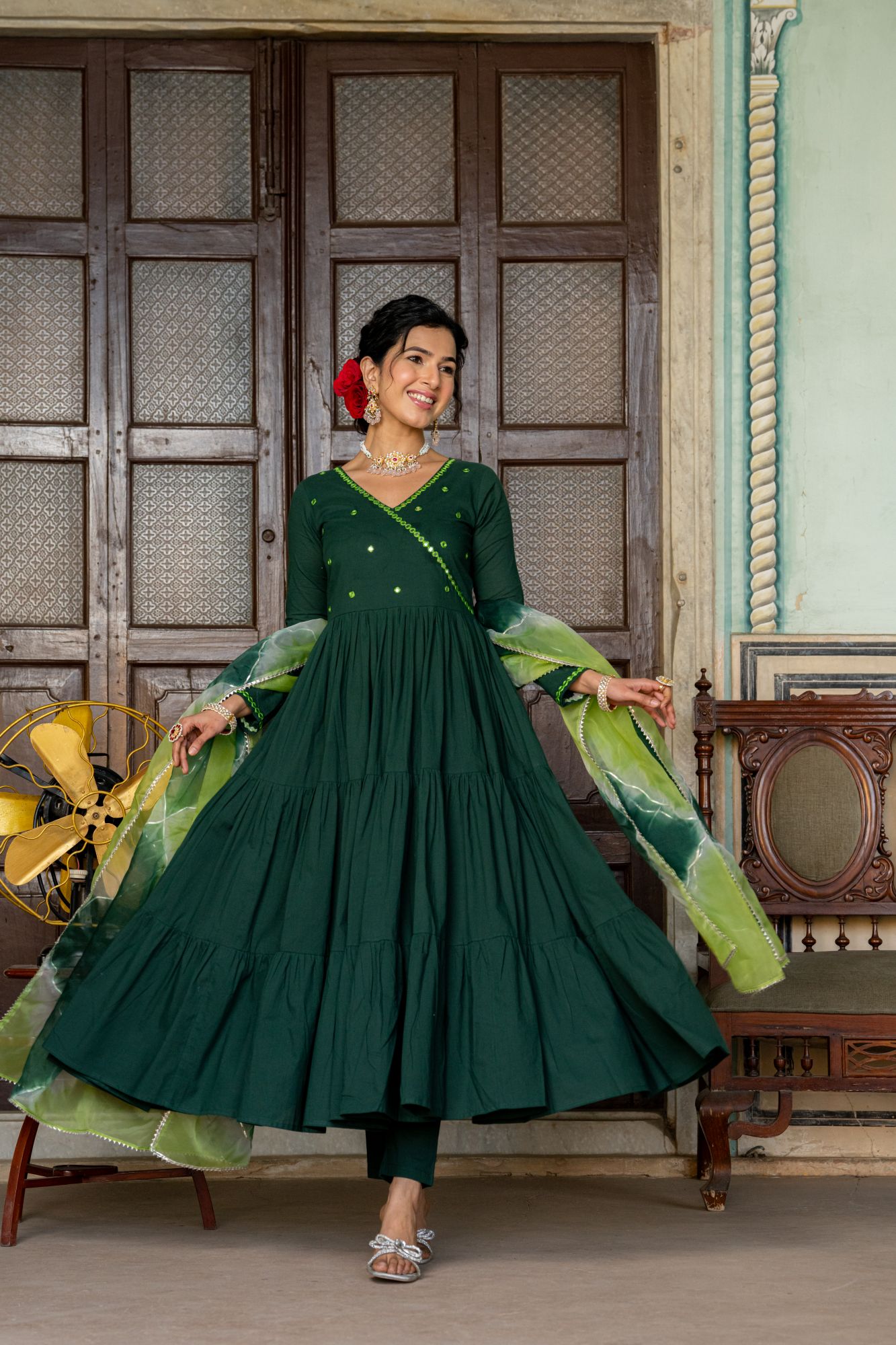 OLIVE REDIANCE EMBROIDERY SUIT SET