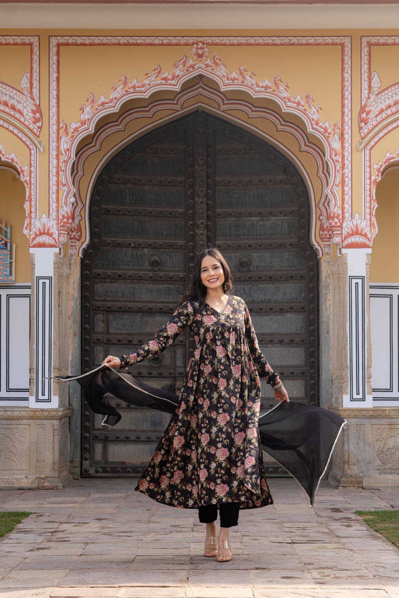 BLACK FLORAL KURTA SET