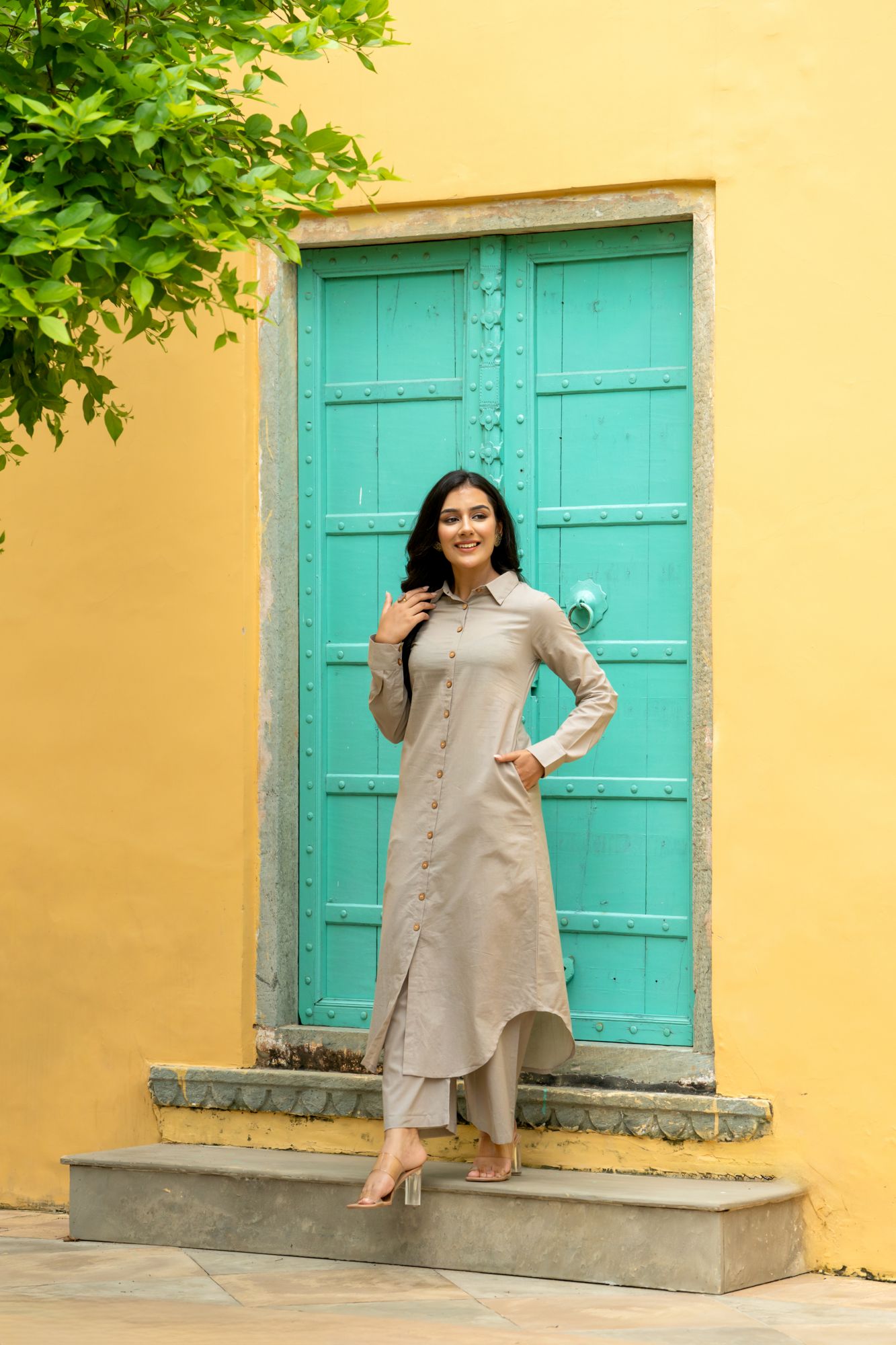 MODERN ELEGANCE GREY KURTA SET