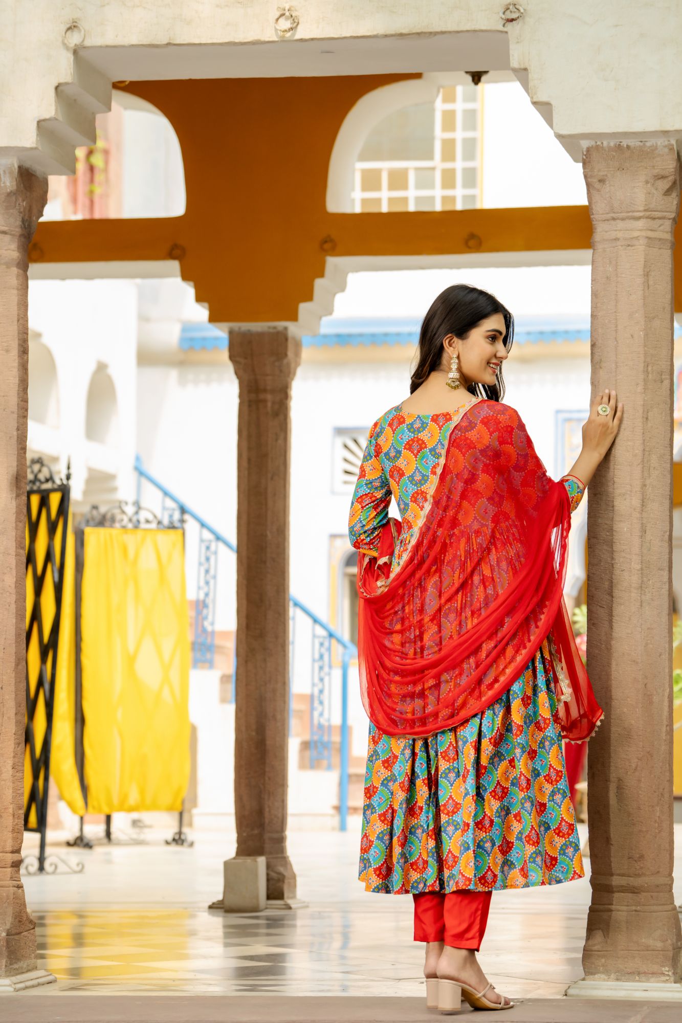 RADIANT MULTIHUED SUIT SET