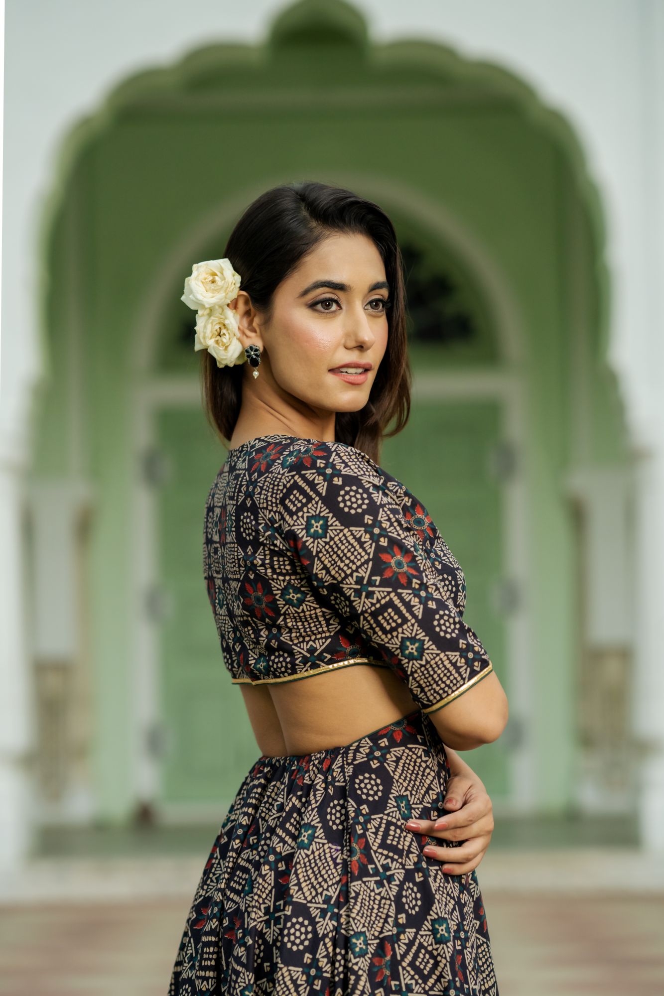 VINTAGE NOIR ANARKALI SUIT SET