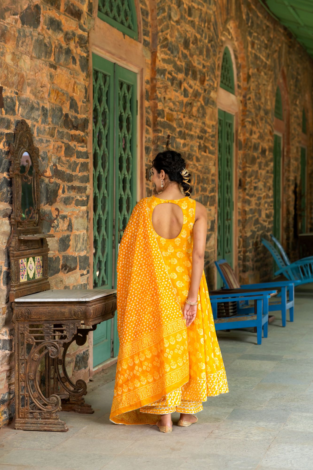 YELLOW GLOW MIRROR ANARKALI SET