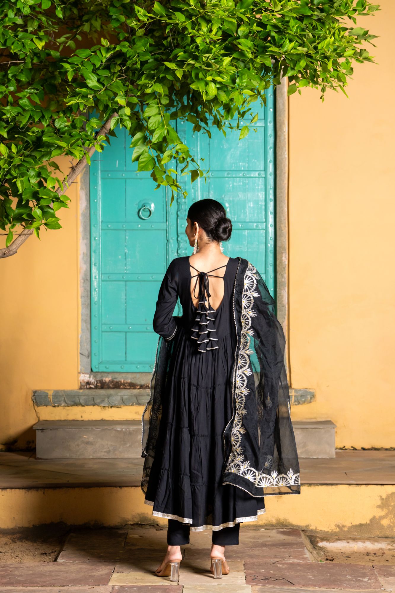 BLACK REGAL GOTA SUIT SET