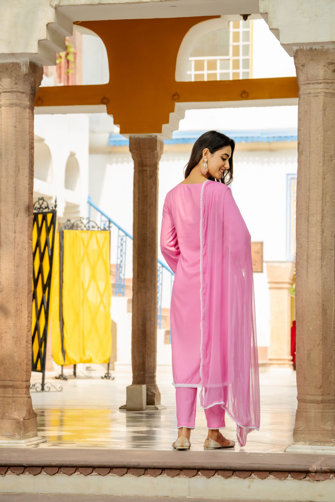 CLASSIC PINK LACE KURTA SET