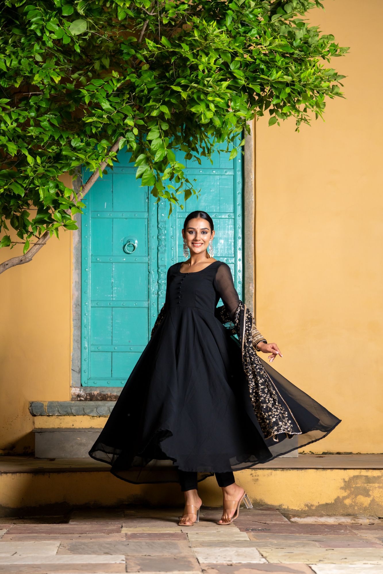 BLACK ZARI SPLENDOR ANARKALI SET