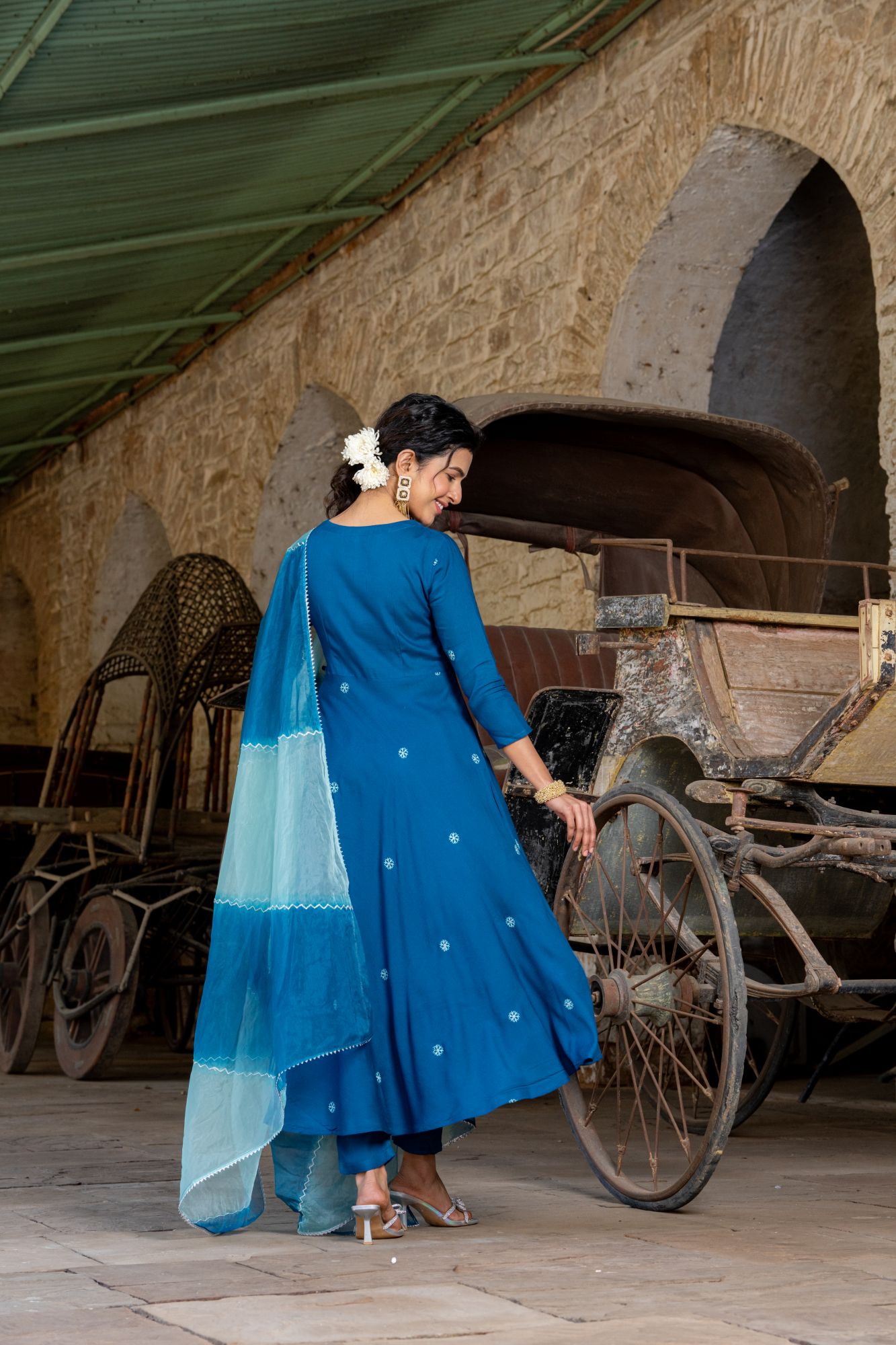 TEAL EMBROIDERED HANDWORKED SUIT SET