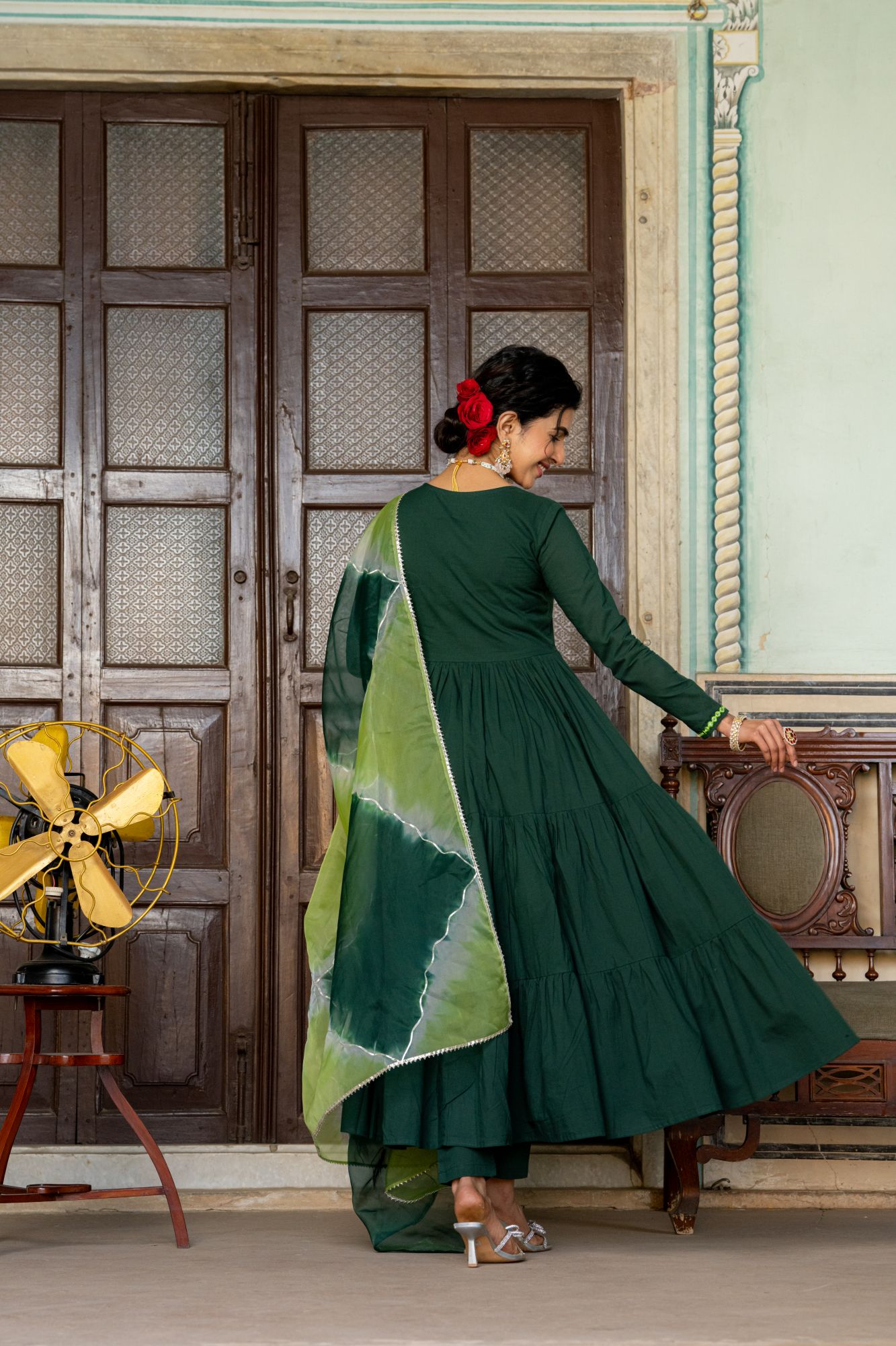 OLIVE REDIANCE EMBROIDERY SUIT SET