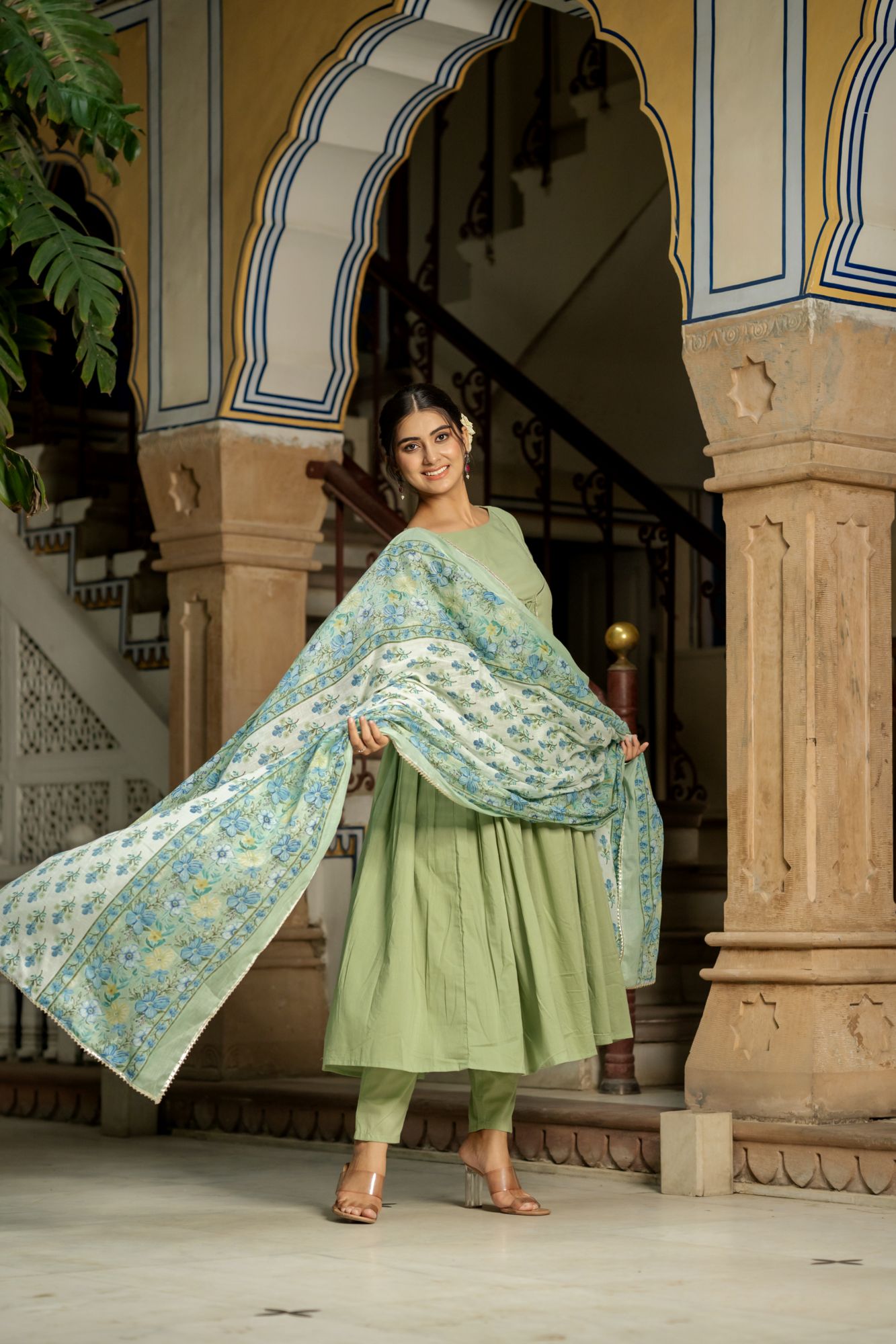 CLASSIC OLIVE CHARM SUIT SET