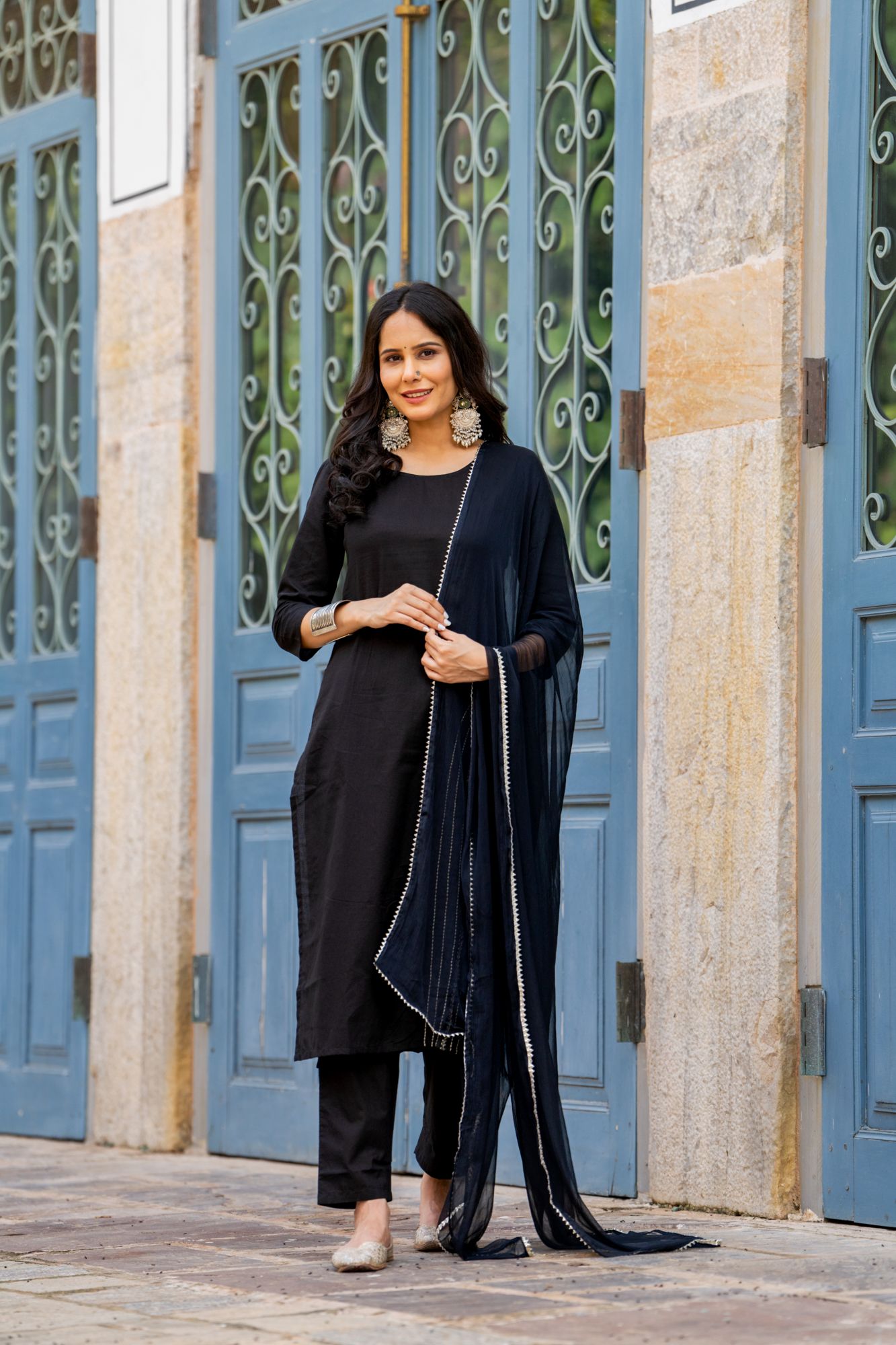 BLACK ARTISAN ZARI KURTA SET
