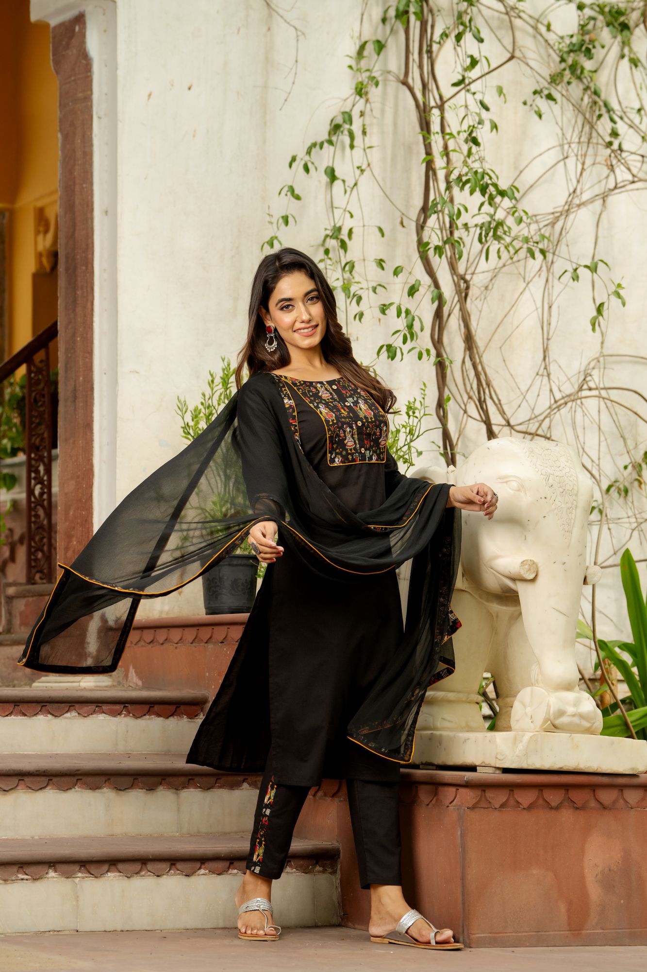 MAJESTIC BLACK KURTA SET