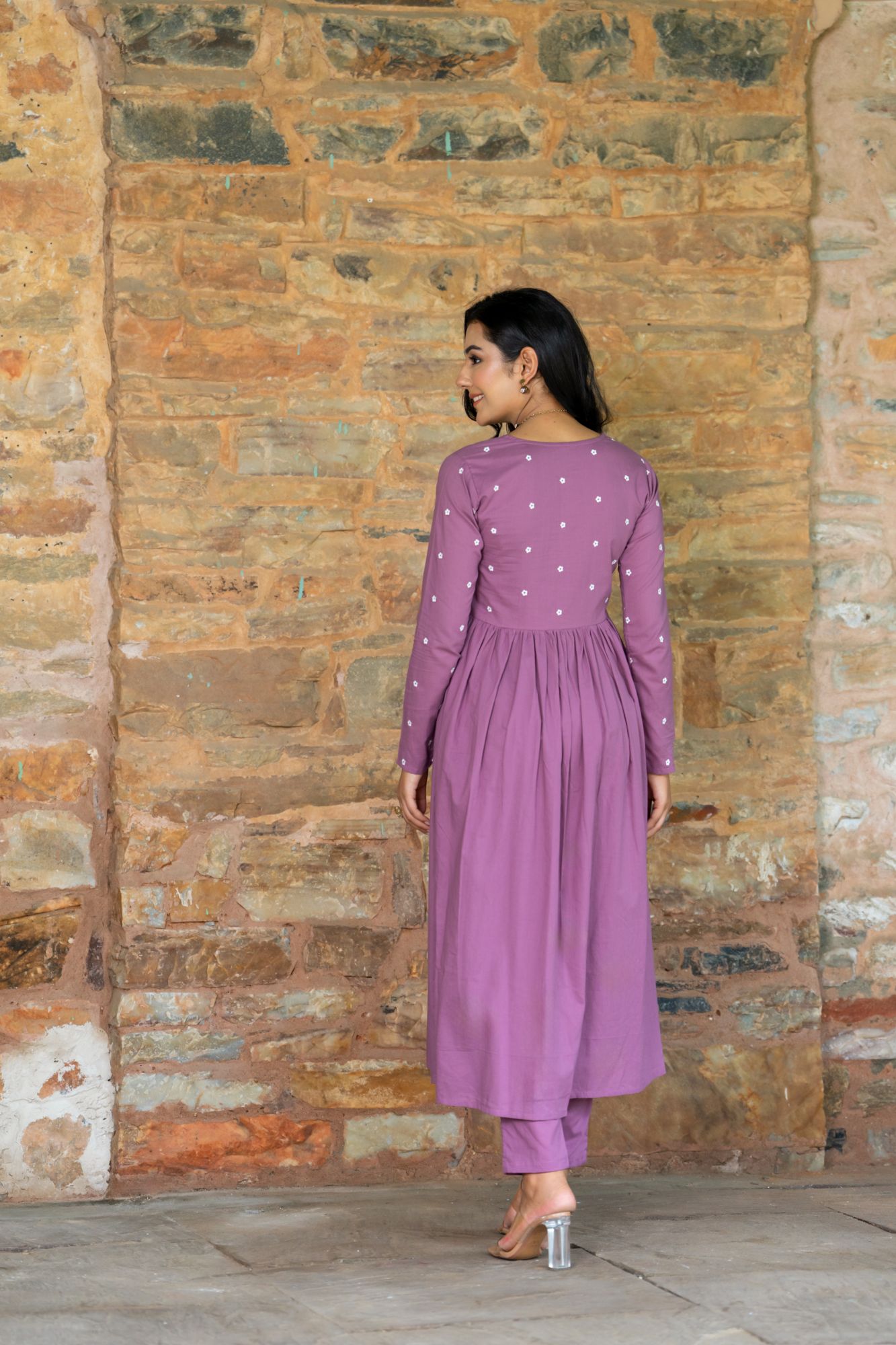 LAVENDER HUES EMBROIDERY KURTA SET