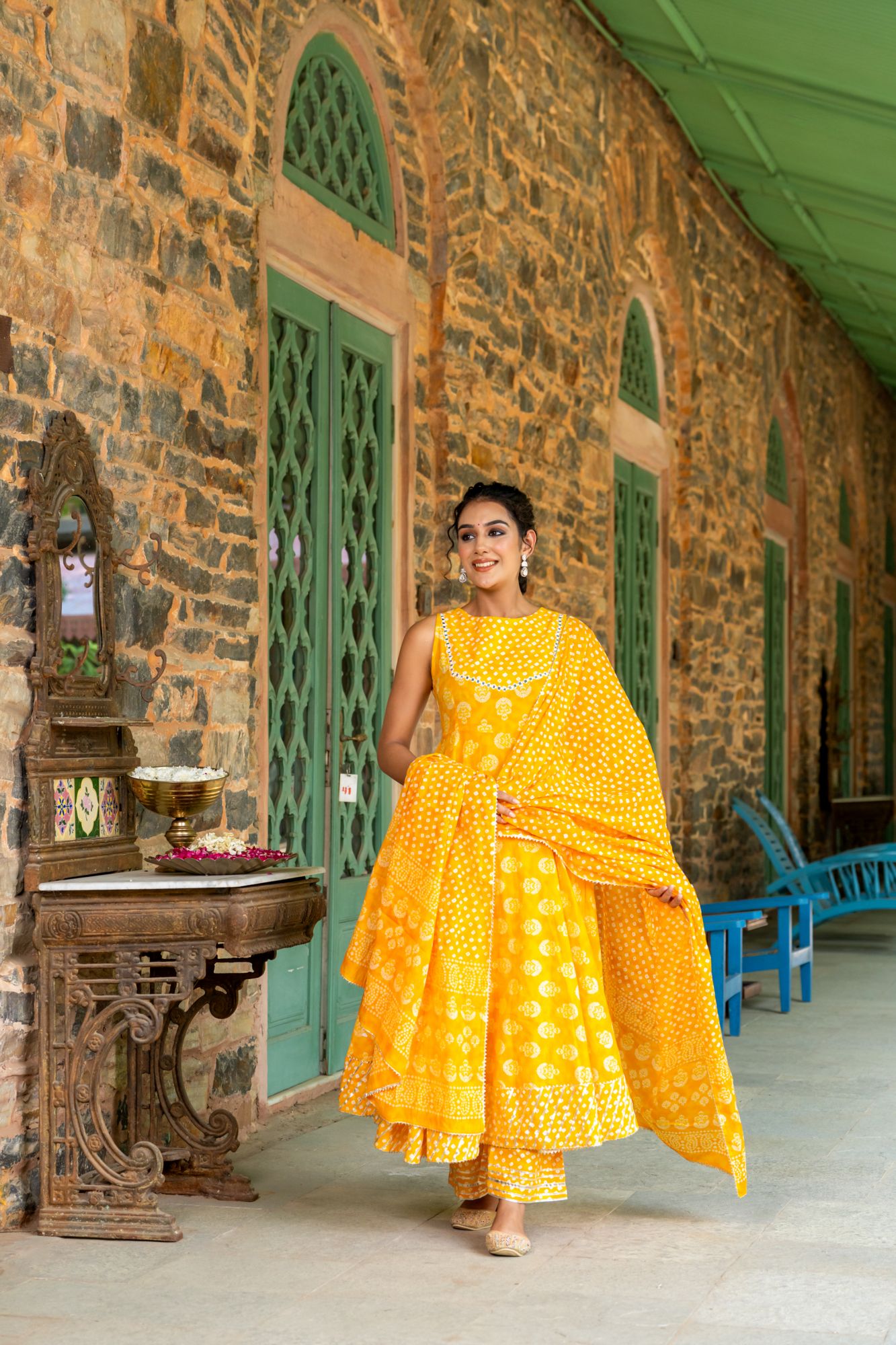 YELLOW GLOW MIRROR ANARKALI SET