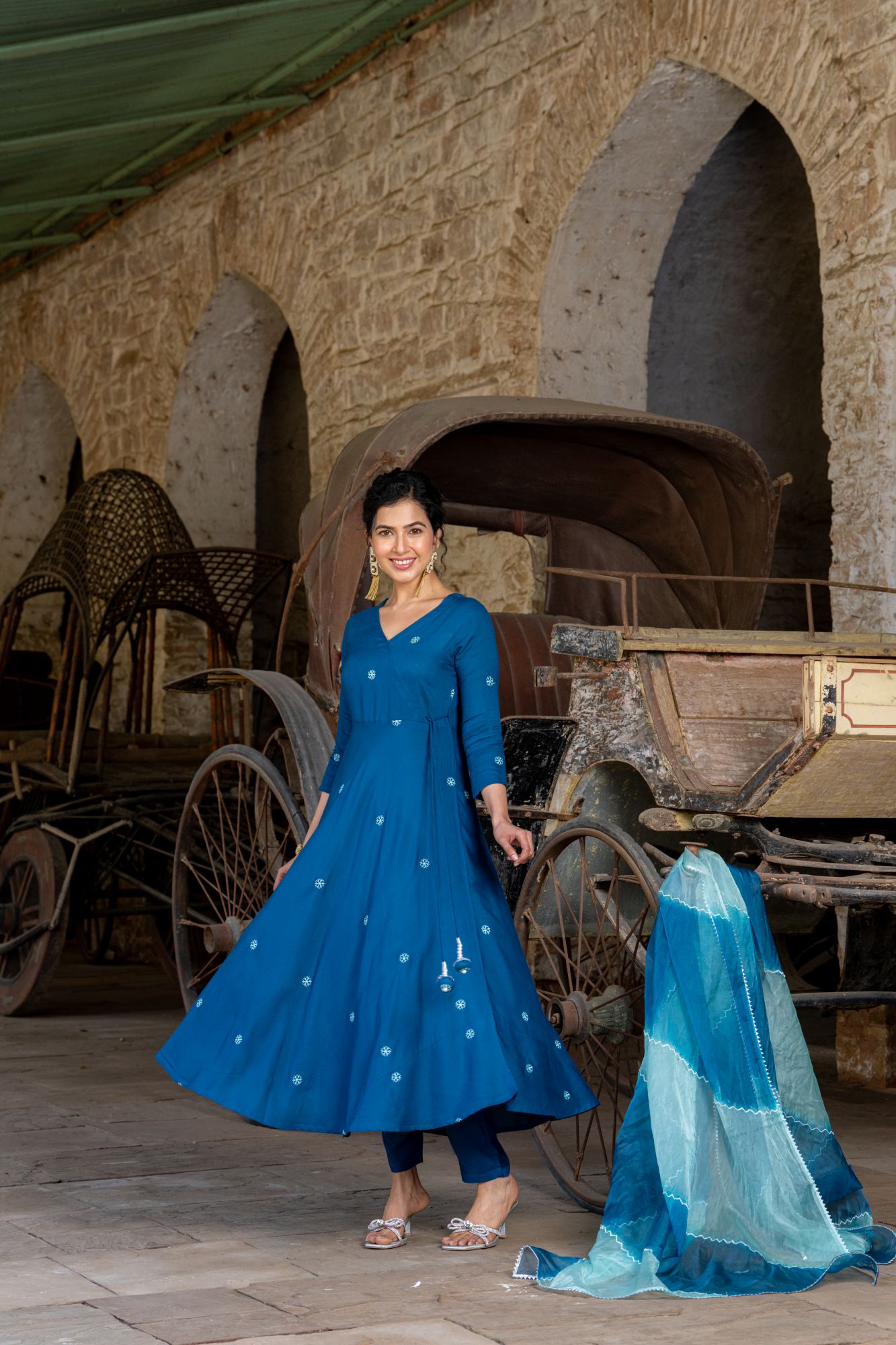 TEAL EMBROIDERED HANDWORKED SUIT SET