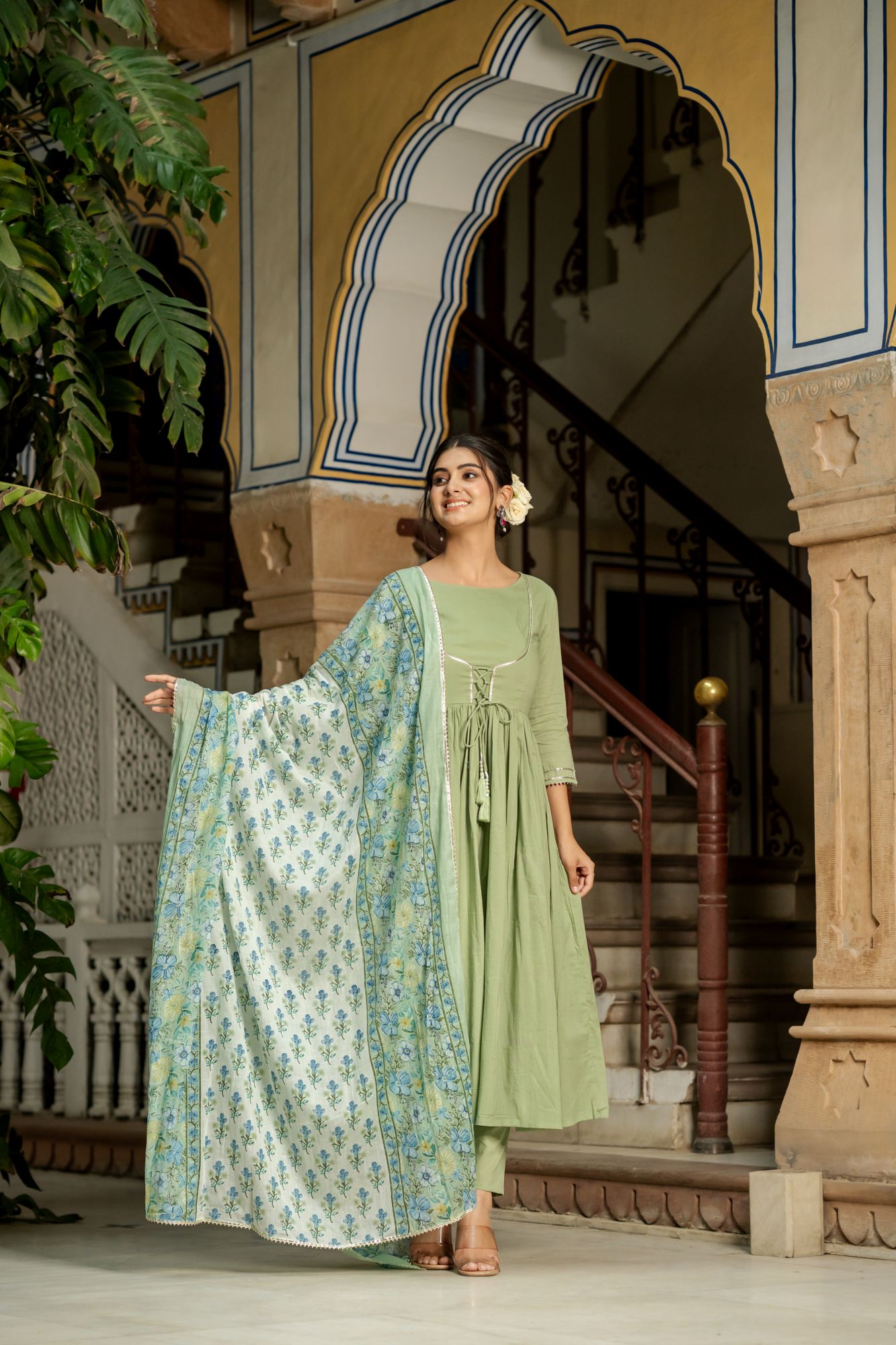 CLASSIC OLIVE CHARM SUIT SET