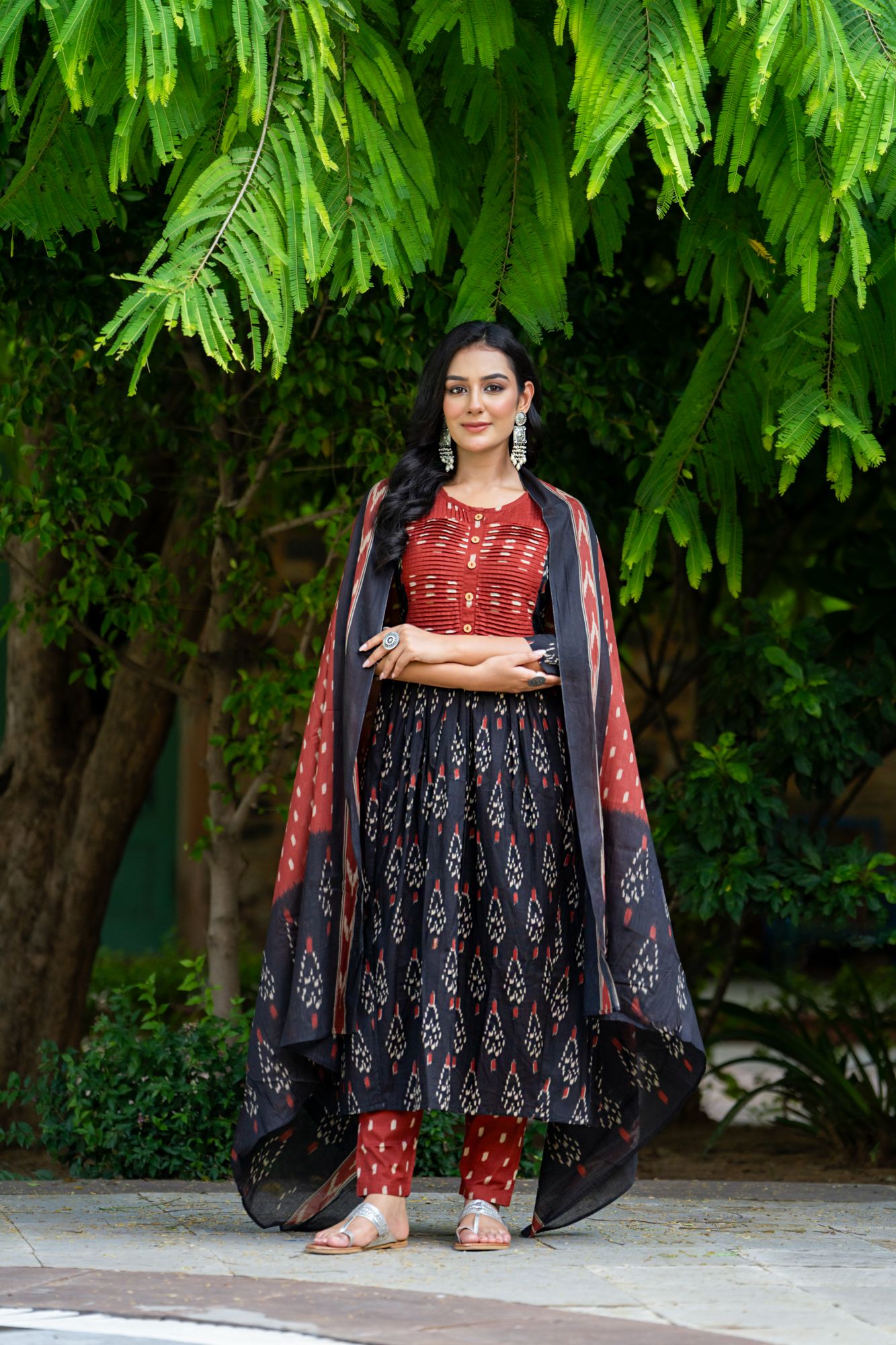 BLACK MODERN FLAIR KURTA SET