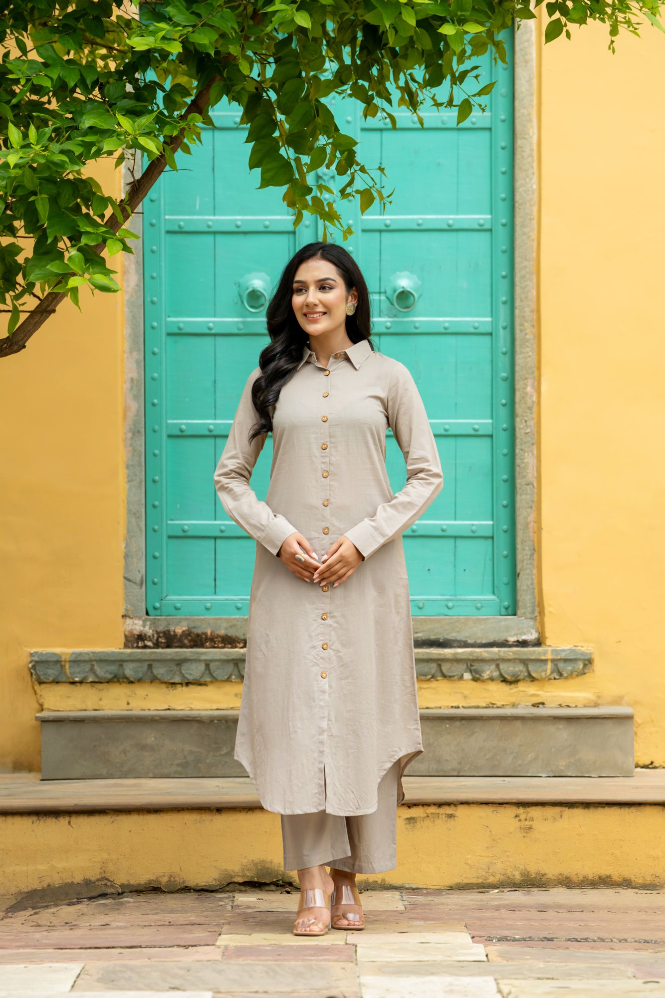 MODERN ELEGANCE GREY KURTA SET