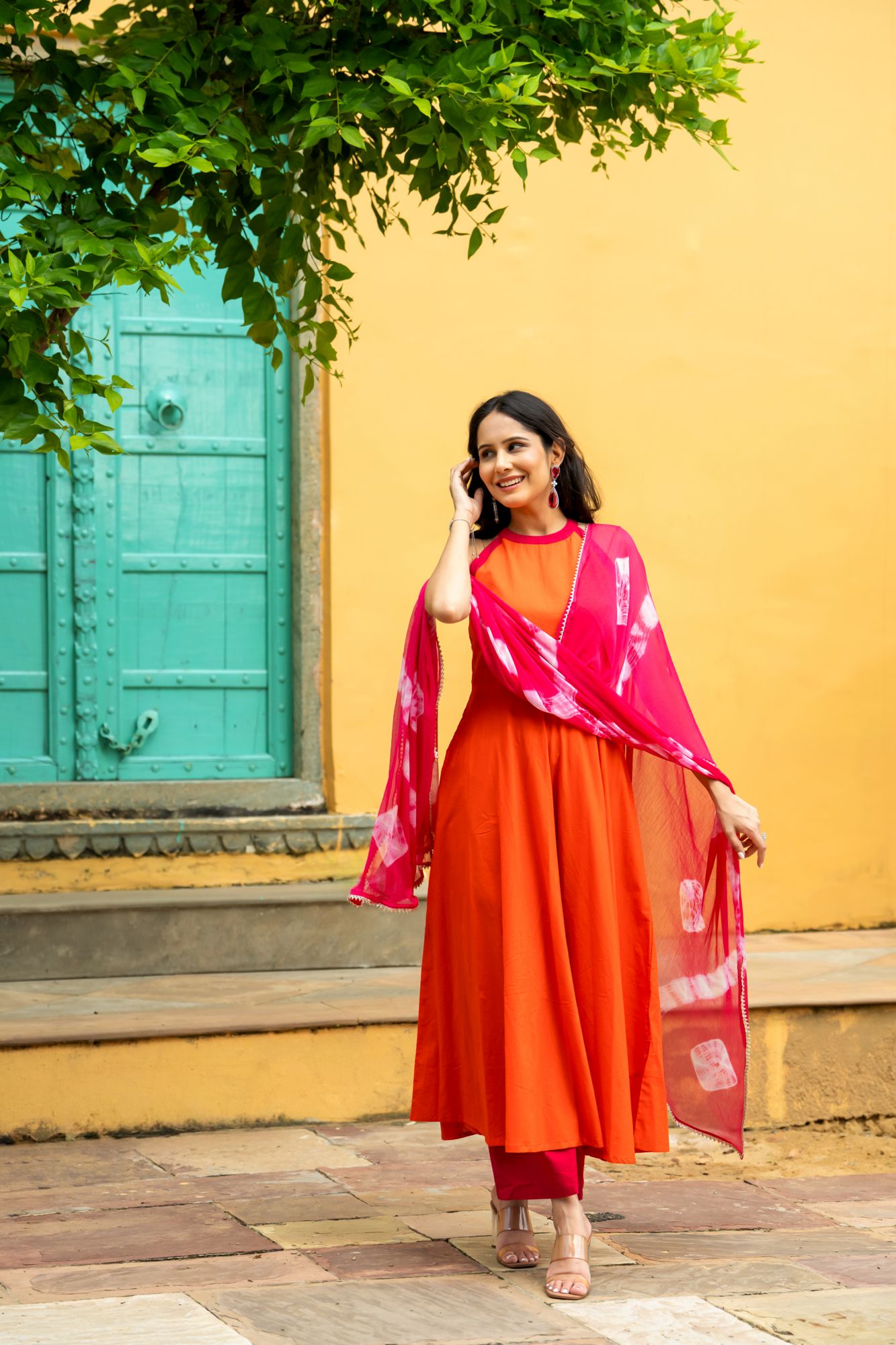 ORANGE CLASSIC CHARM SUIT SET