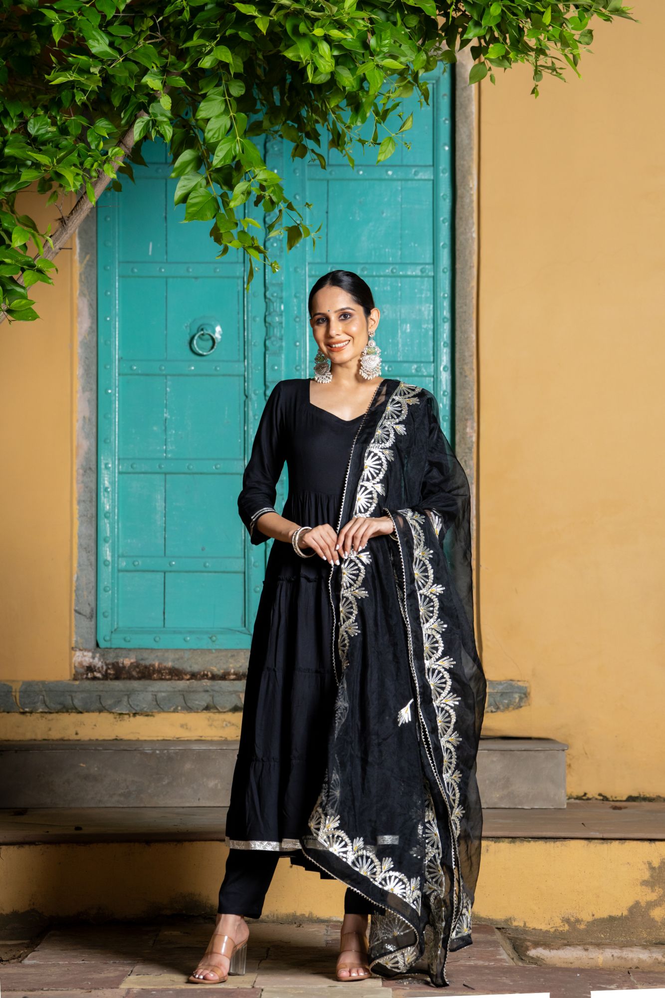 BLACK REGAL GOTA SUIT SET