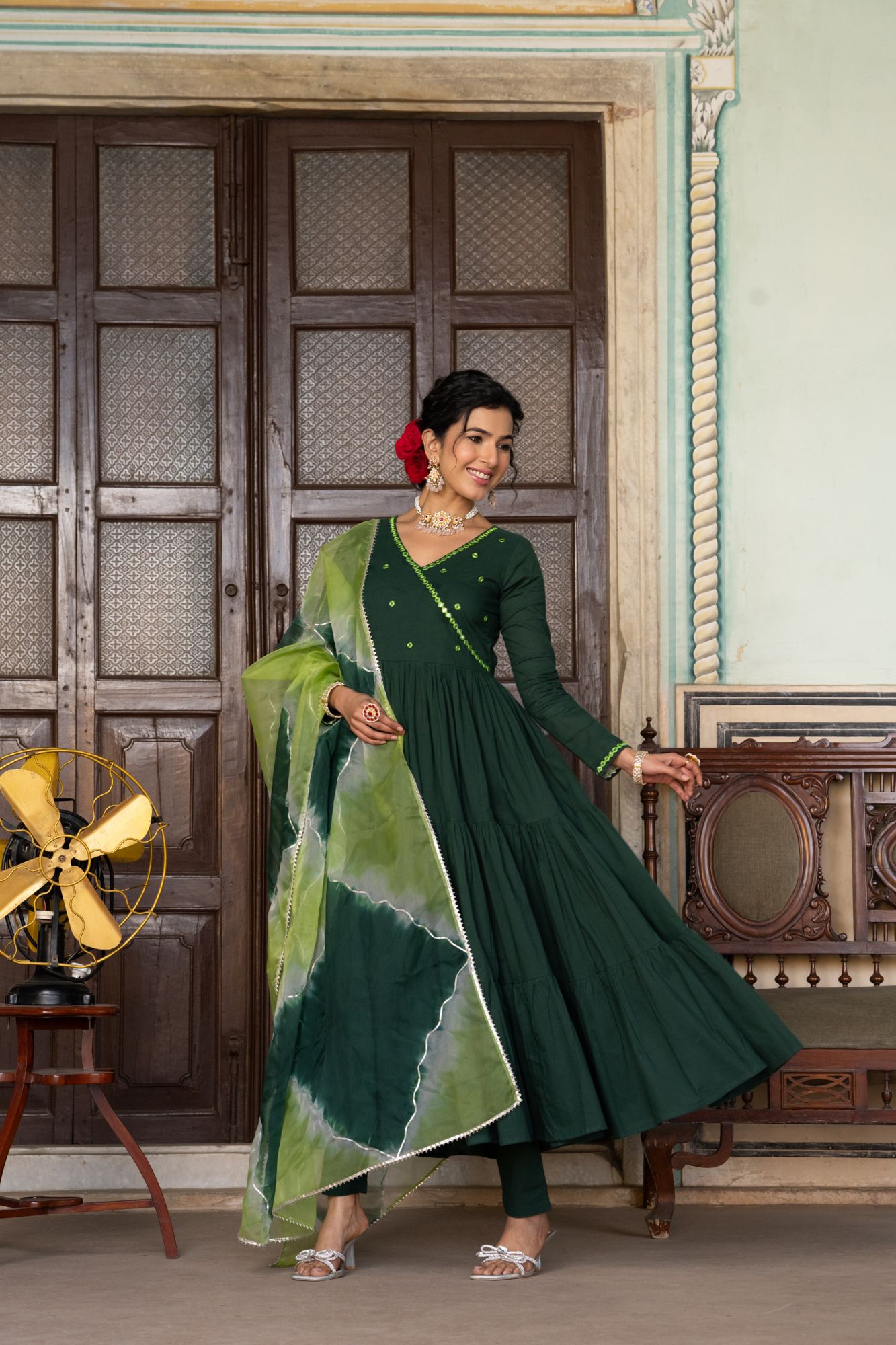 OLIVE REDIANCE EMBROIDERY SUIT SET