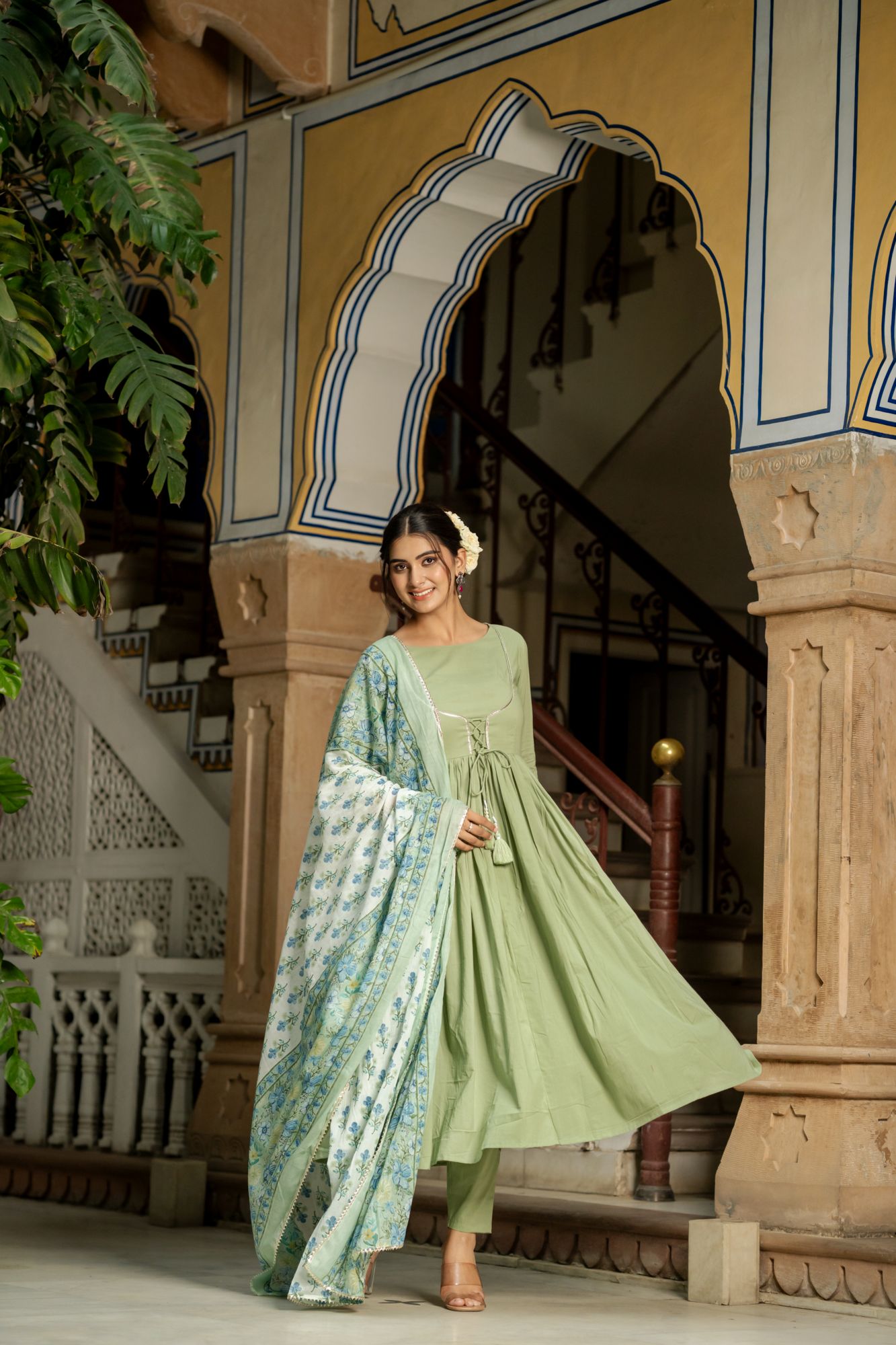 CLASSIC OLIVE CHARM SUIT SET