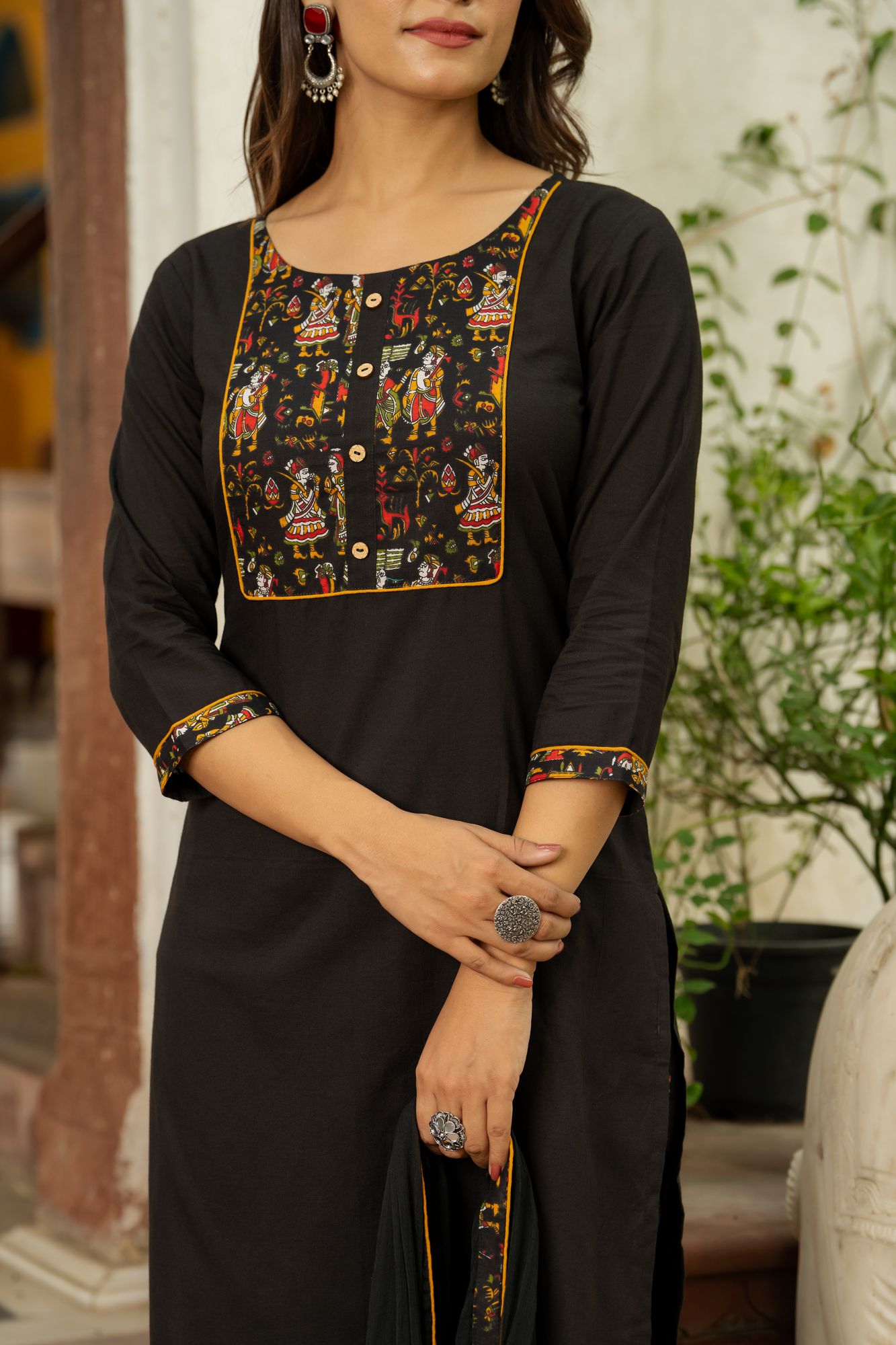 MAJESTIC BLACK KURTA SET