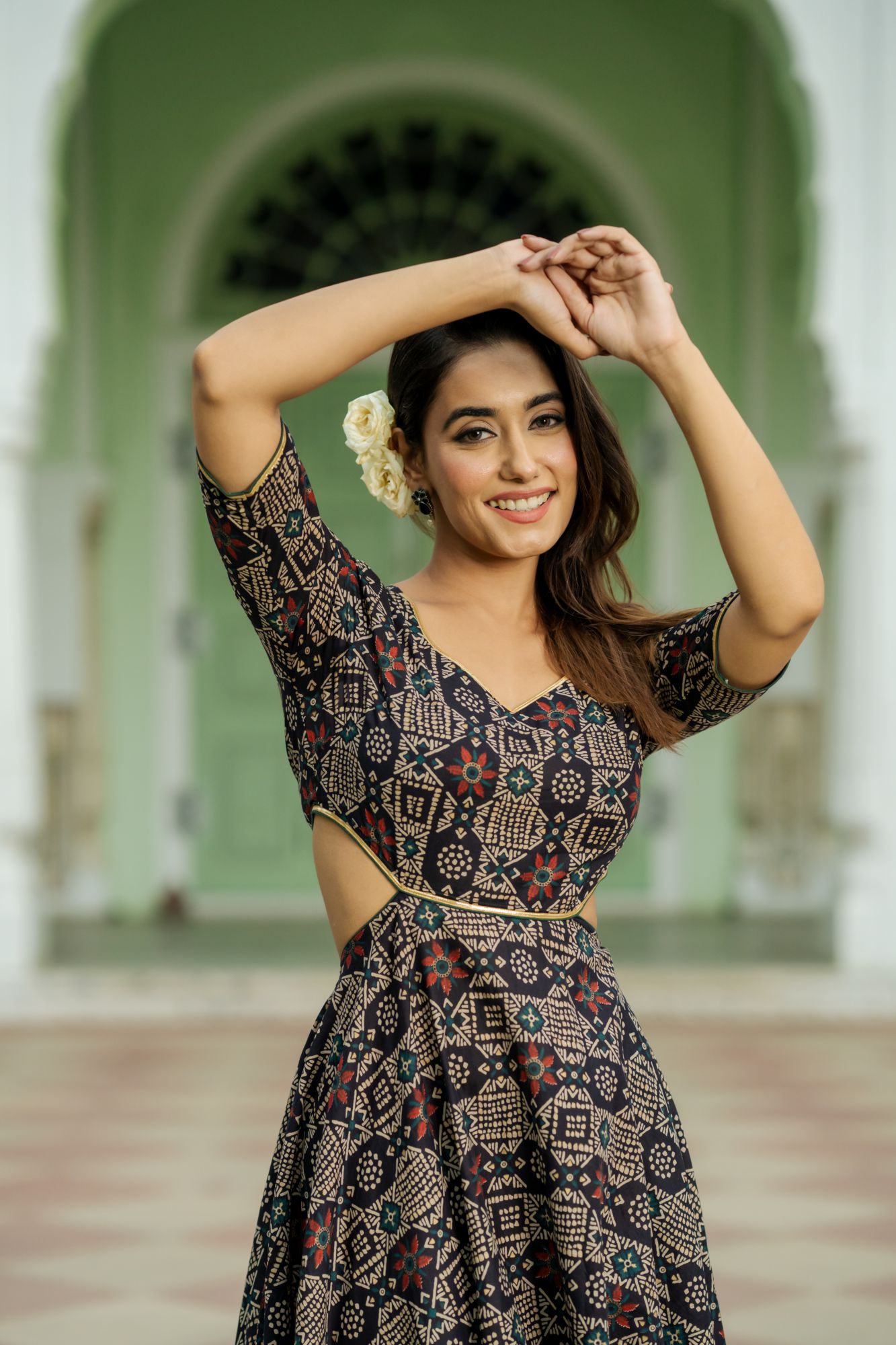 VINTAGE NOIR ANARKALI SUIT SET