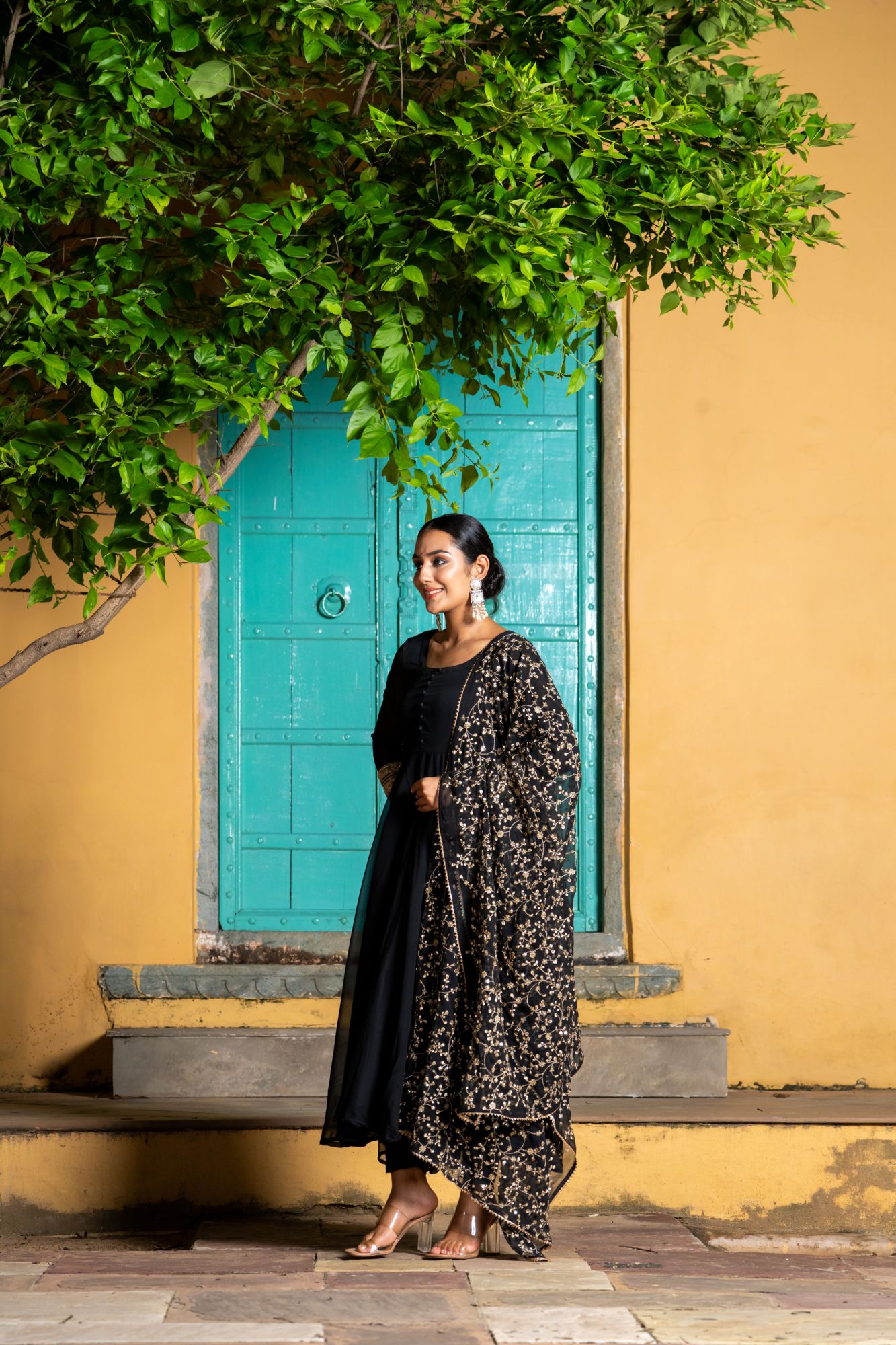BLACK ZARI SPLENDOR ANARKALI SET