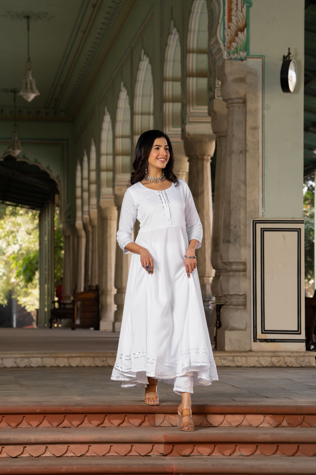 WHITE FLARED SUIT SET