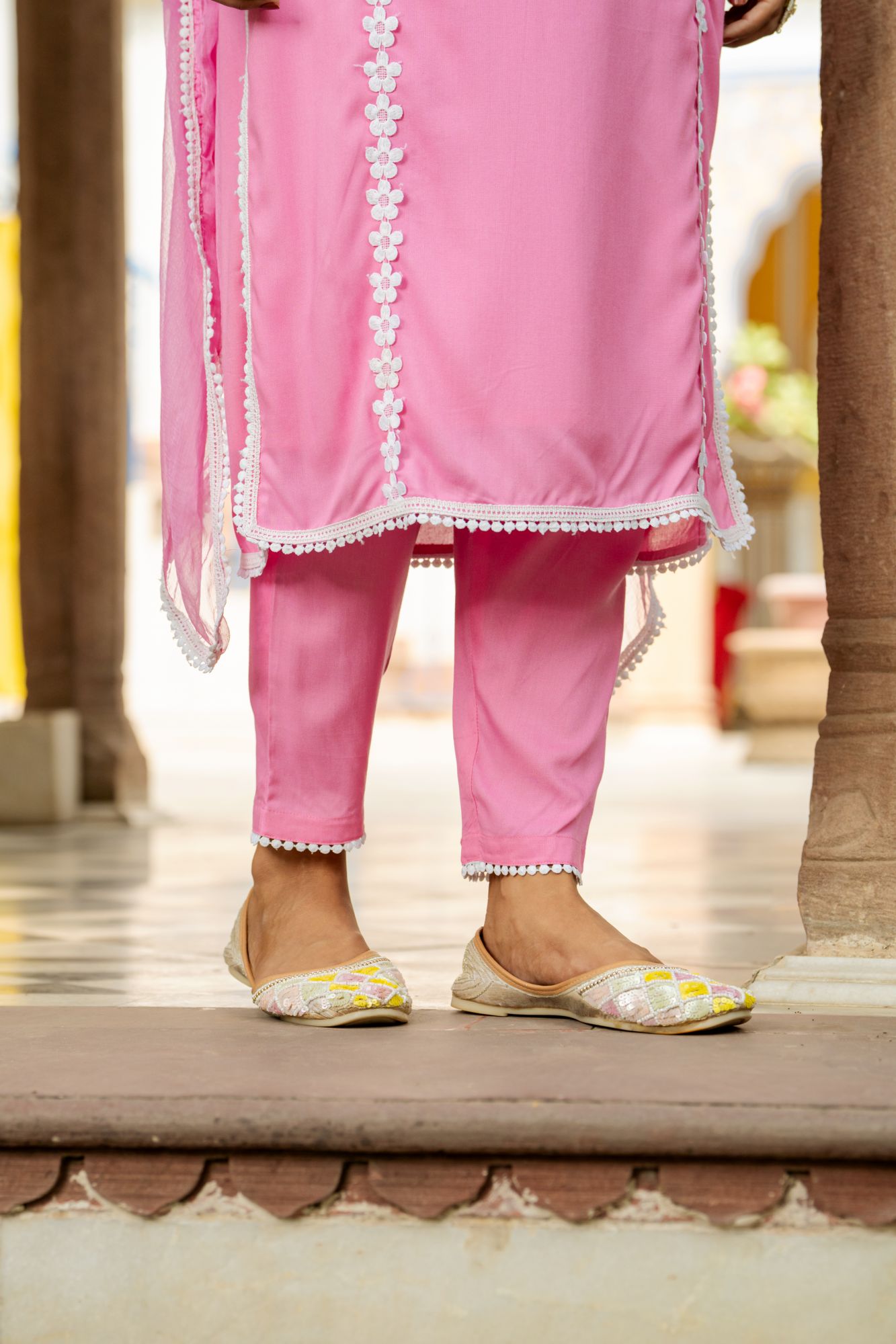 CLASSIC PINK LACE KURTA SET