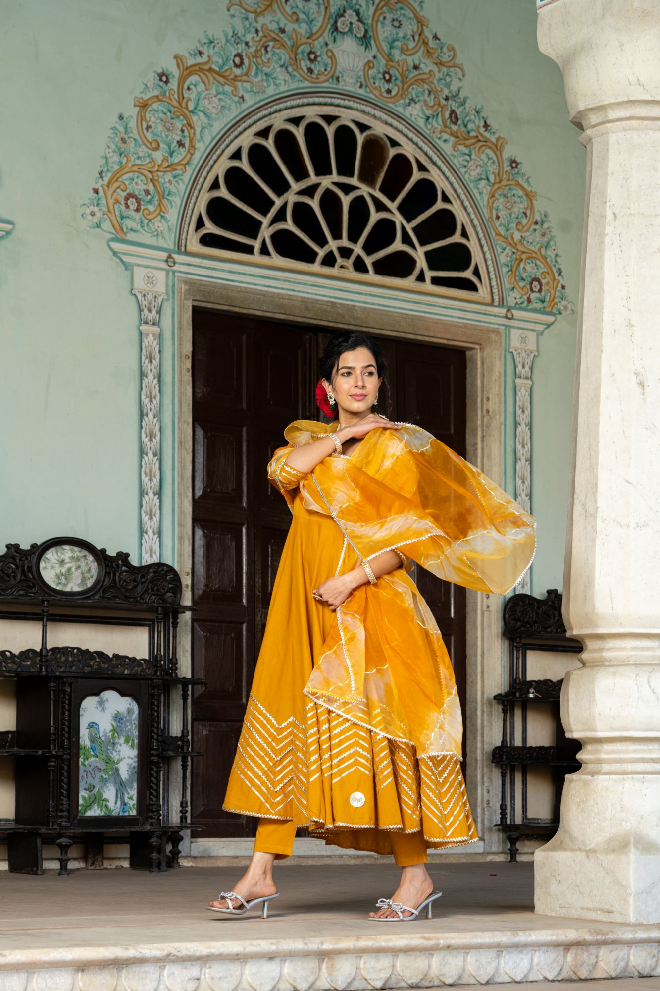 GOLDEN AURA GOTA LACE SUIT SET