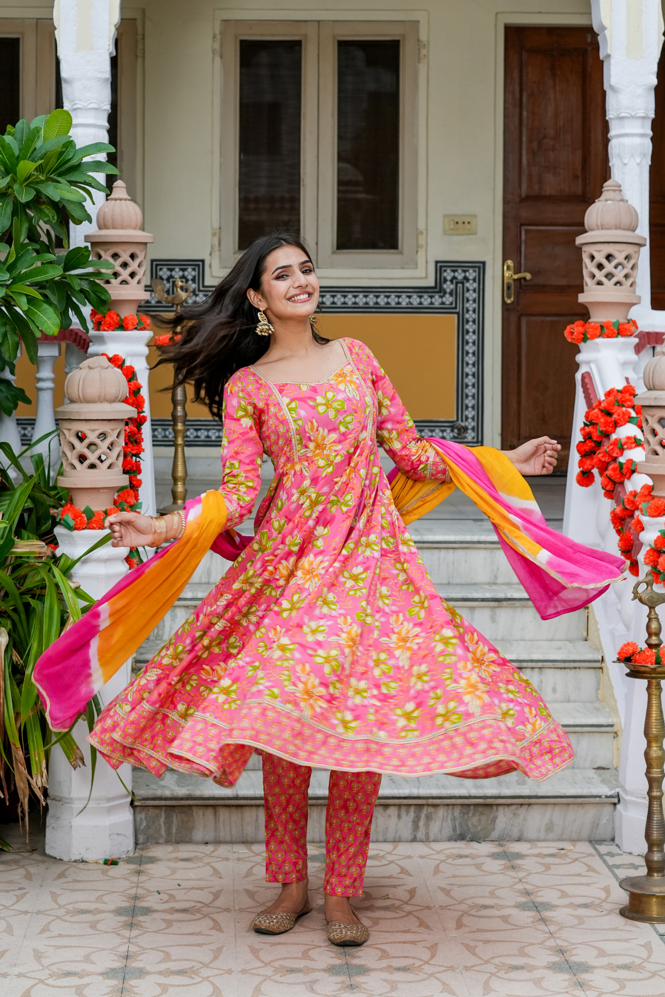 PEACH BLOOM LACE EMBELLISHED SUIT SET